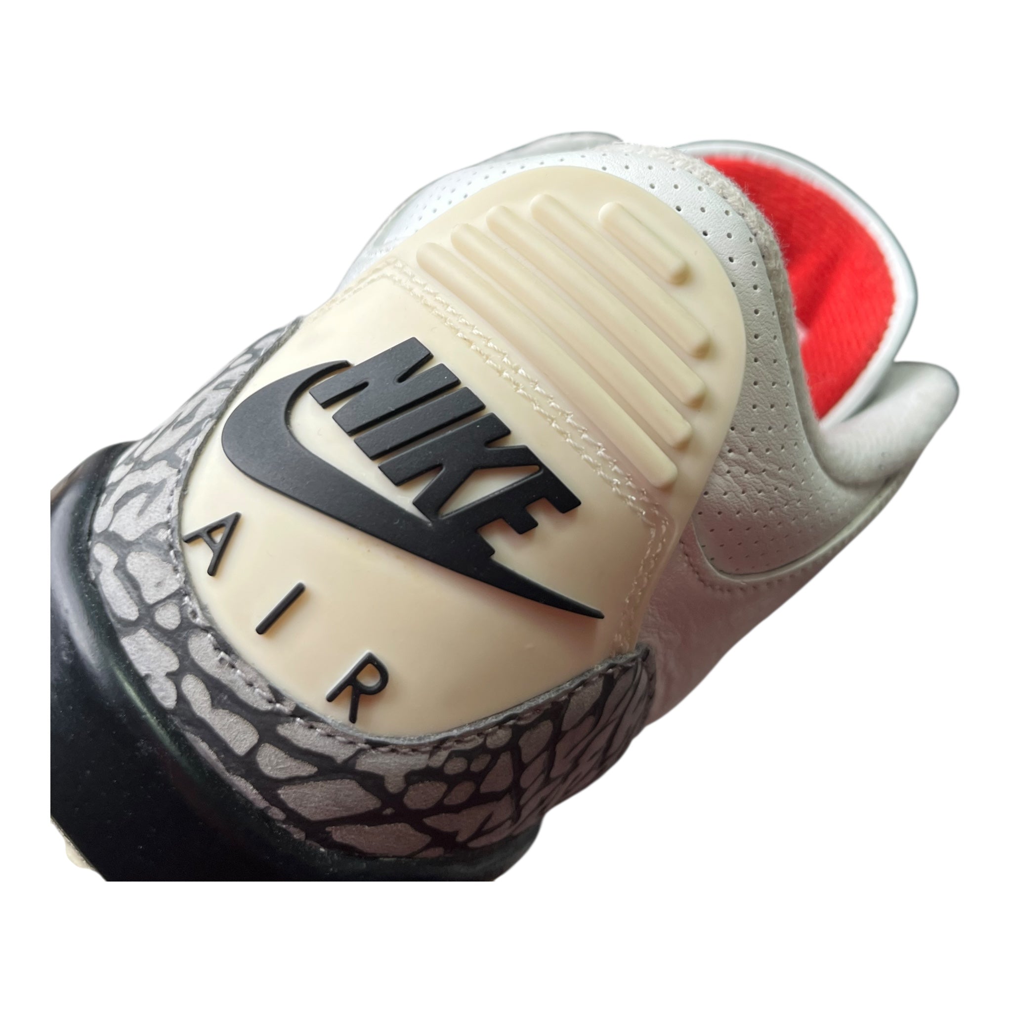 Jordan 3 Retro White Cement Reimagined (41EU)