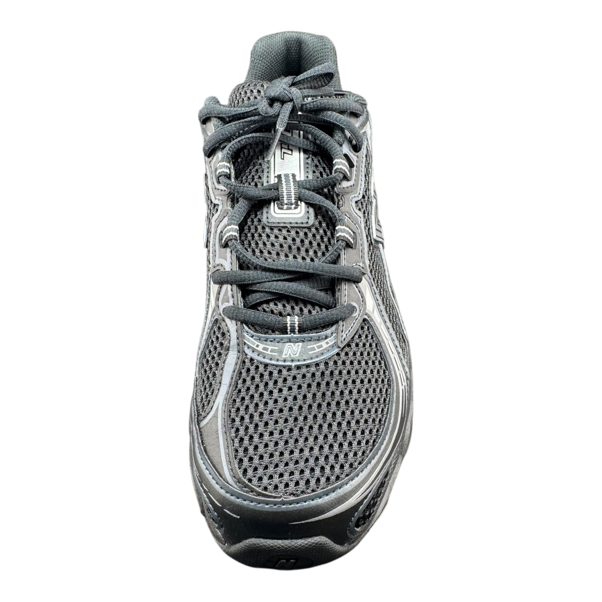 New Balance 740 (44EU)