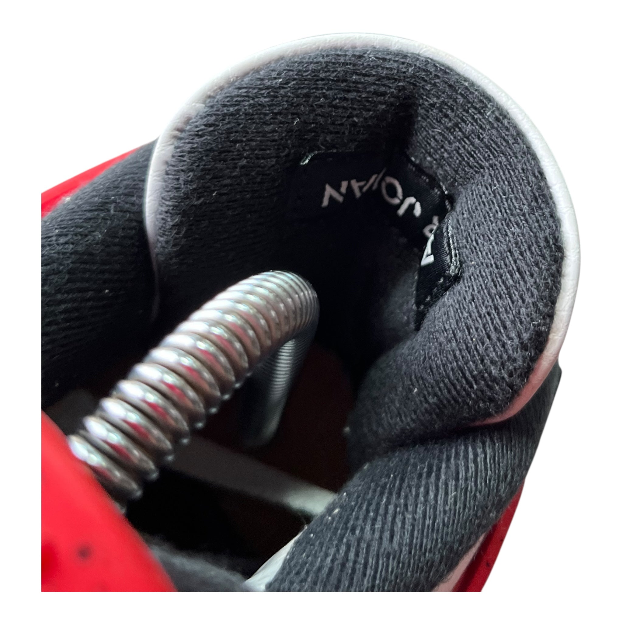 Jordan 4 Retro Red Cement (41EU)