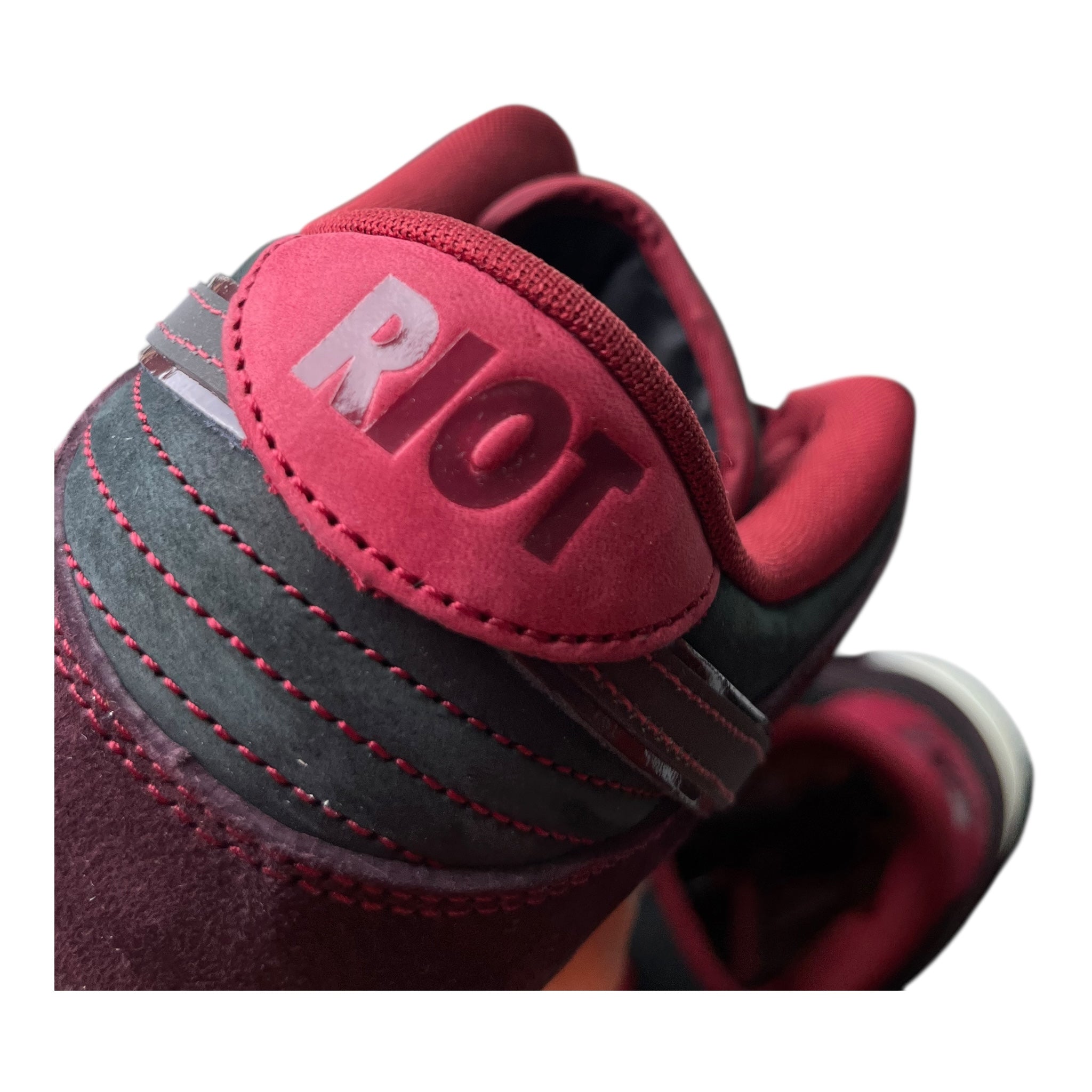 Nike Dunk Low Sb Riot Skateshop Mahagoni Dunkel Rote Beete (45EU)