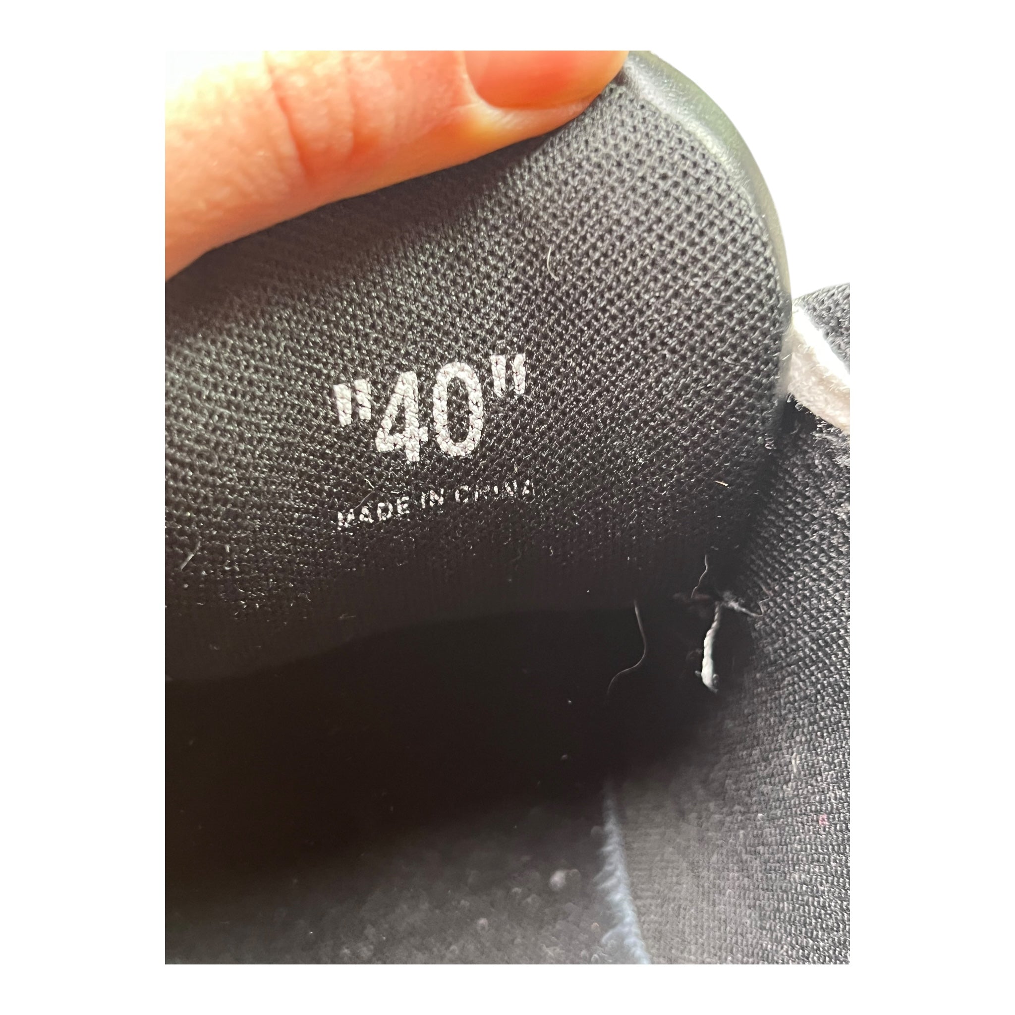 Off-White Out Of Office Schwarz Weiß (40EU)