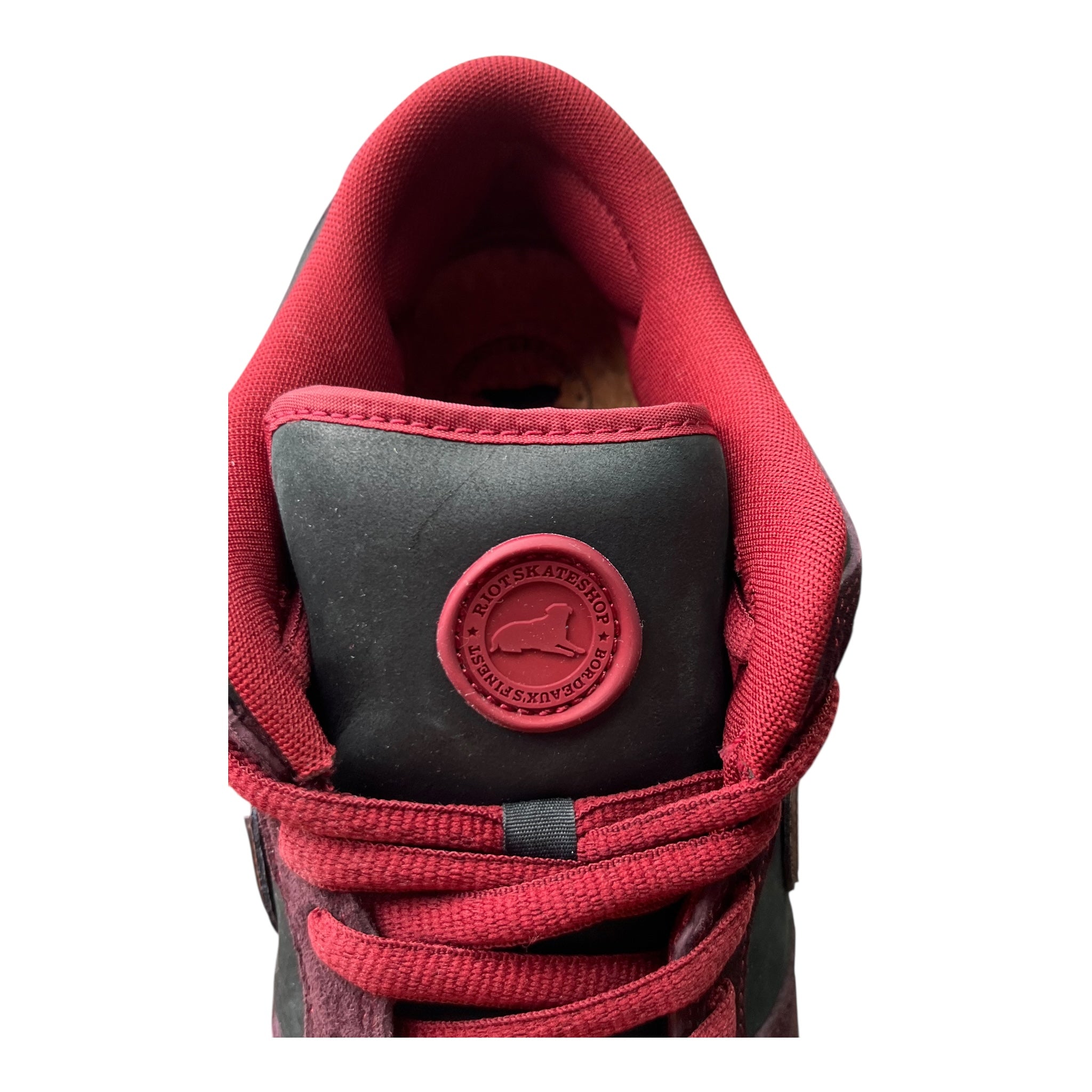 Nike Dunk Low Sb Riot Skateshop Mahagoni Dunkel Rote Beete (45EU)