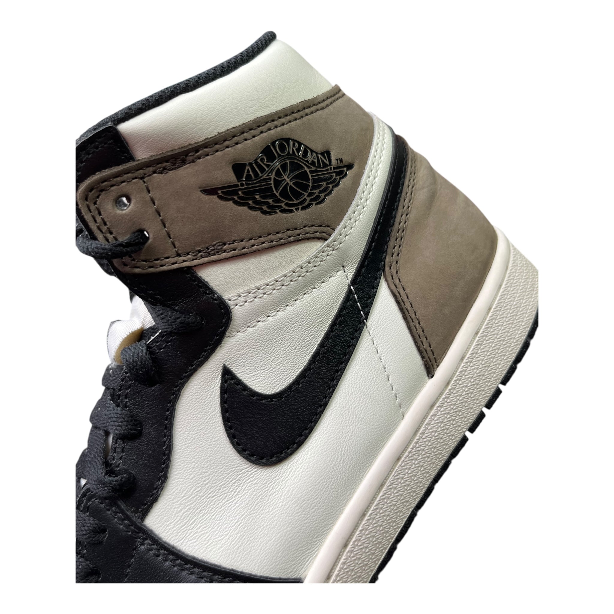Jordan 1 Retro High Mocha (43EU)
