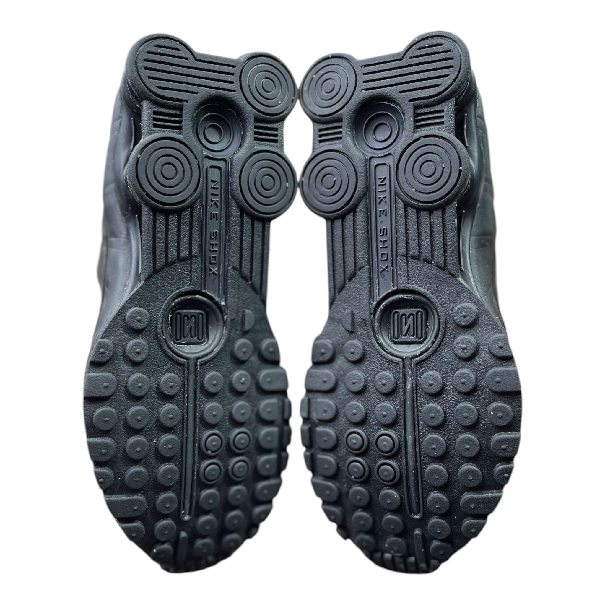 Nike Shox R4 Triple Black
(35.5EU)