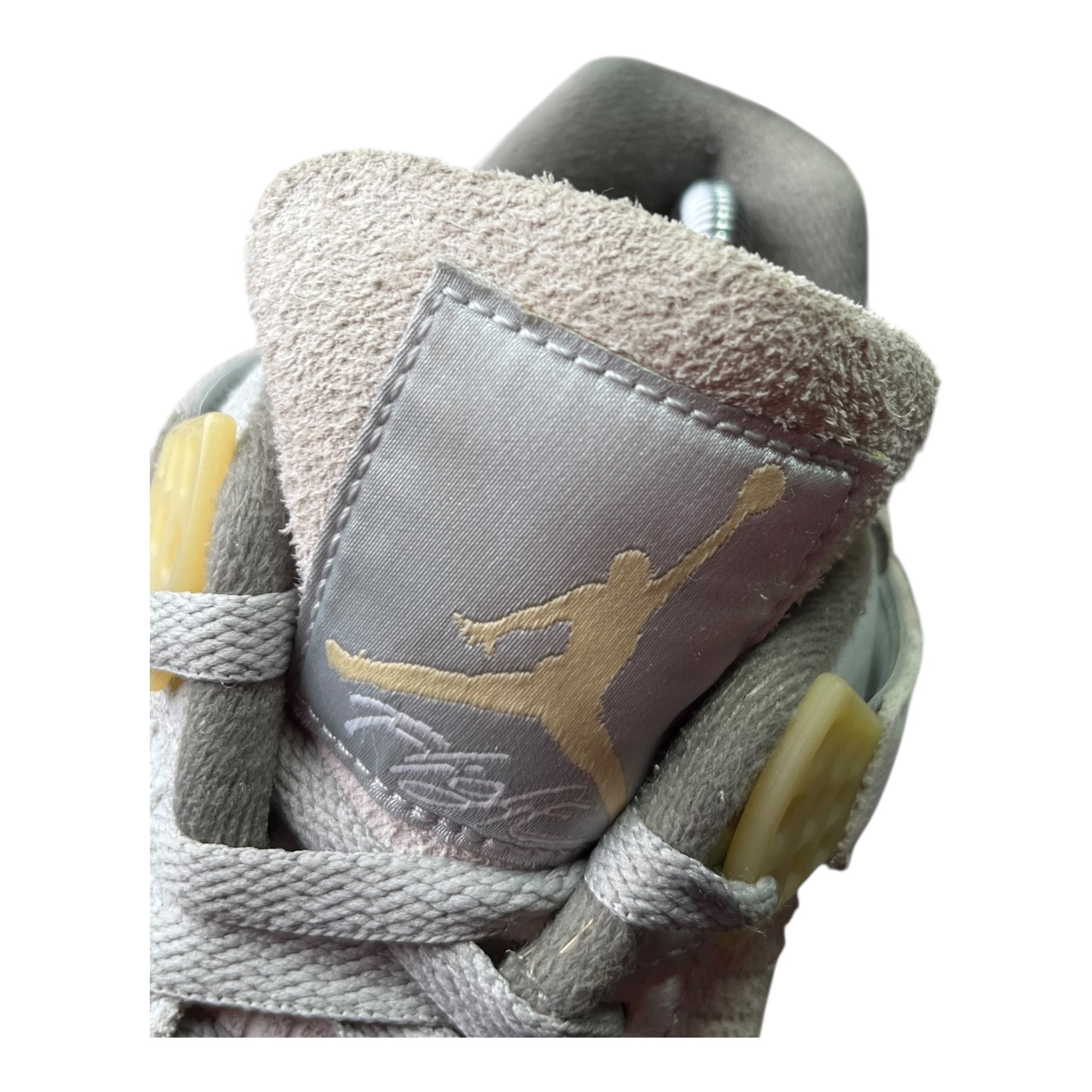 Jordan 4 Retro Photon Dust Craft (42EU)