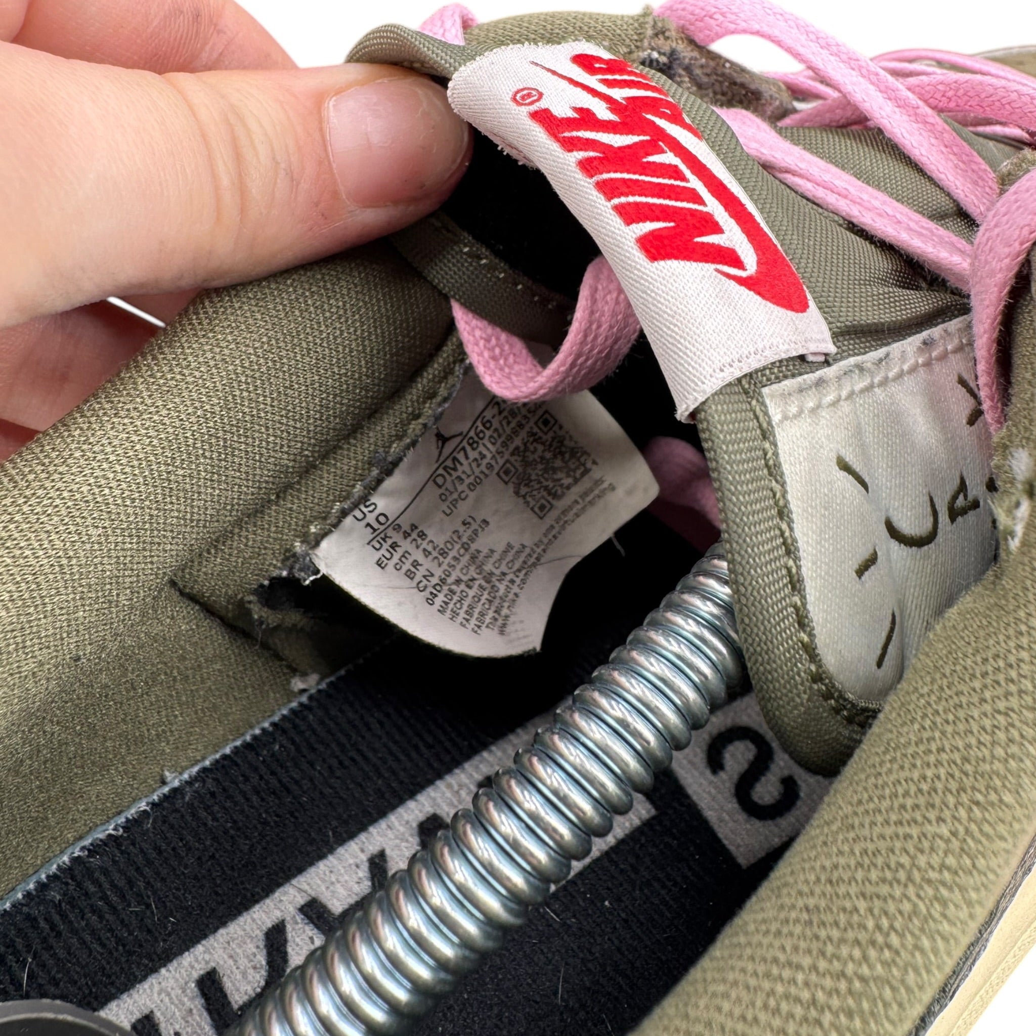 Jordan One Low Travis Scott Medium Olive (44EU)