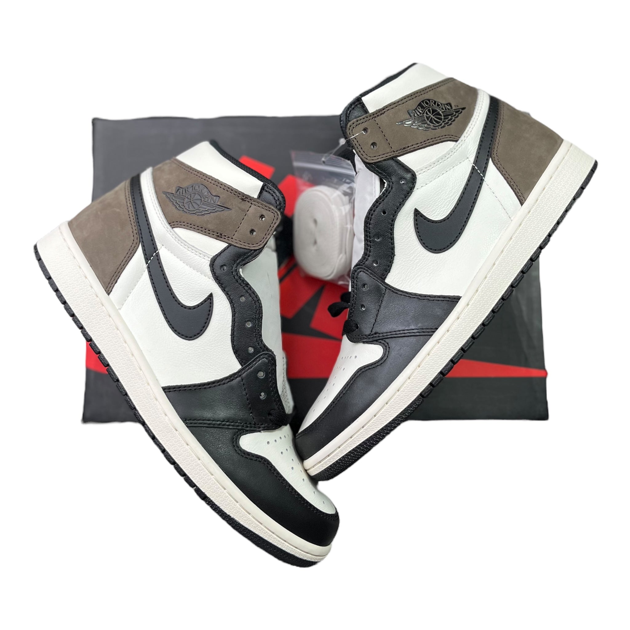 Jordan 1 Retro High Dark Mocha (44EU)