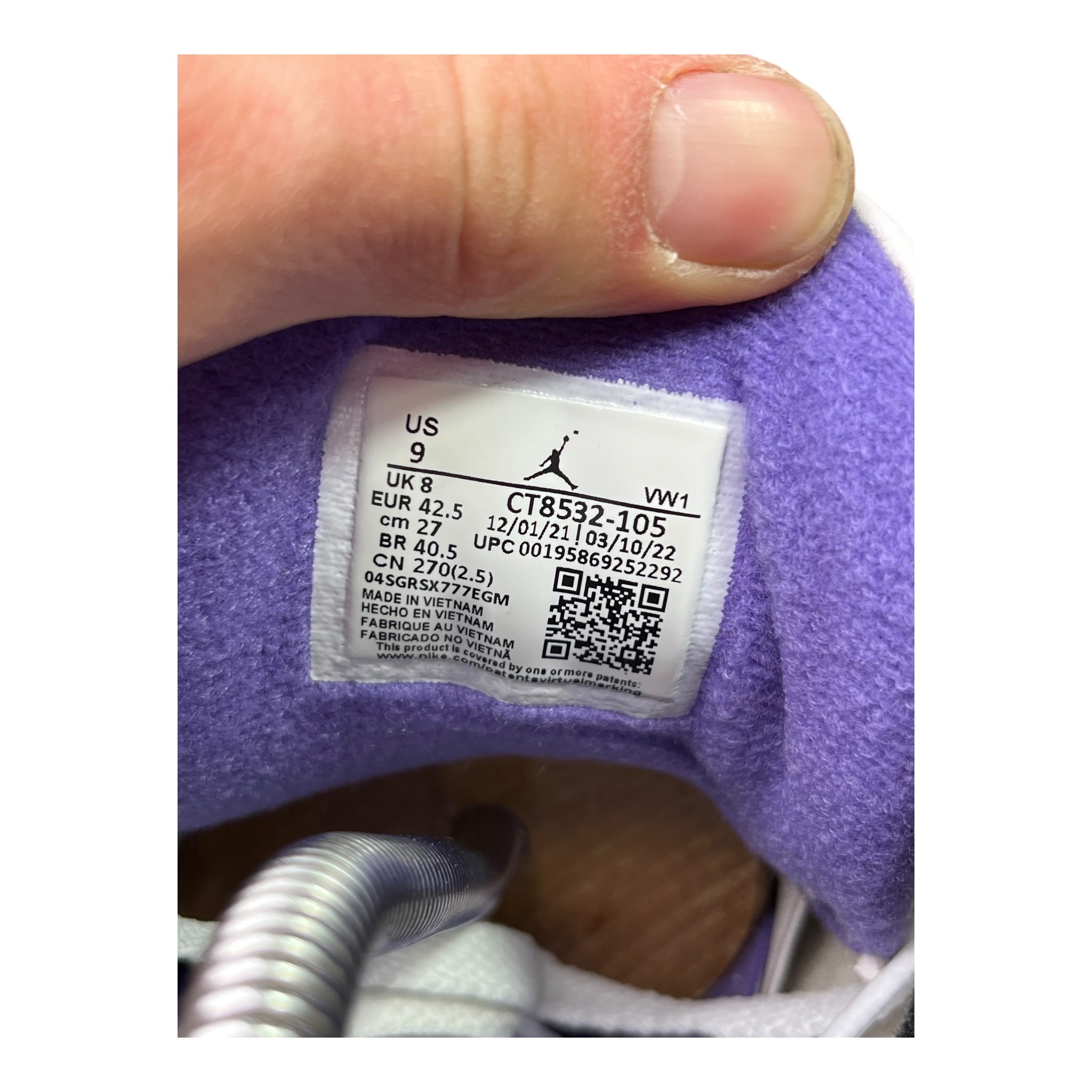Jordan 3 Retro Dark Iris (42.5EU)
