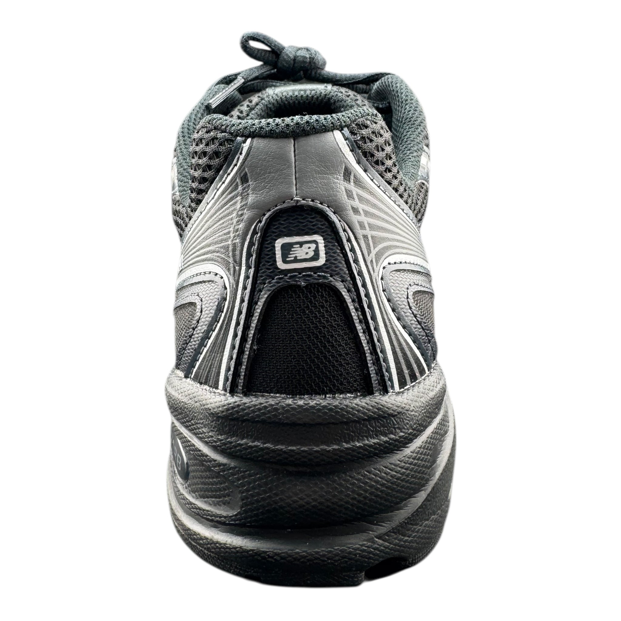 New Balance 740 (44EU)