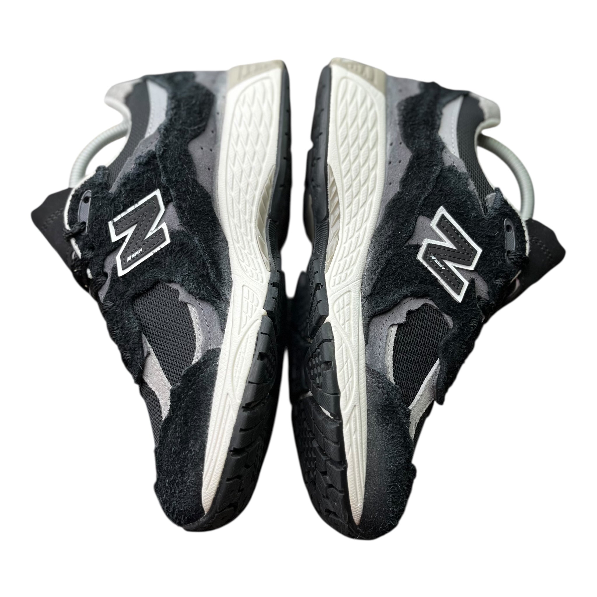 New Balance 2002R Protection Pack Black Grey (37EU)