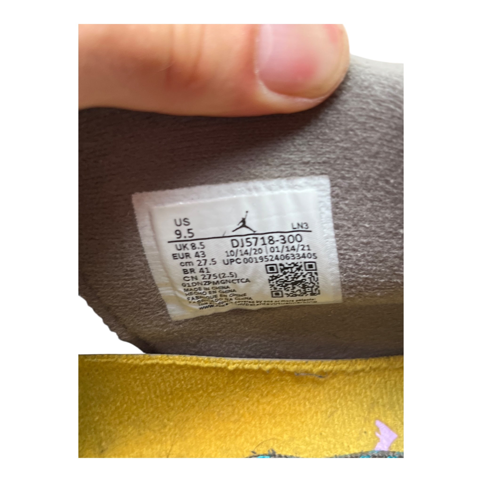 Jordan 4 Retro Union LA Desert Moss (43EU)