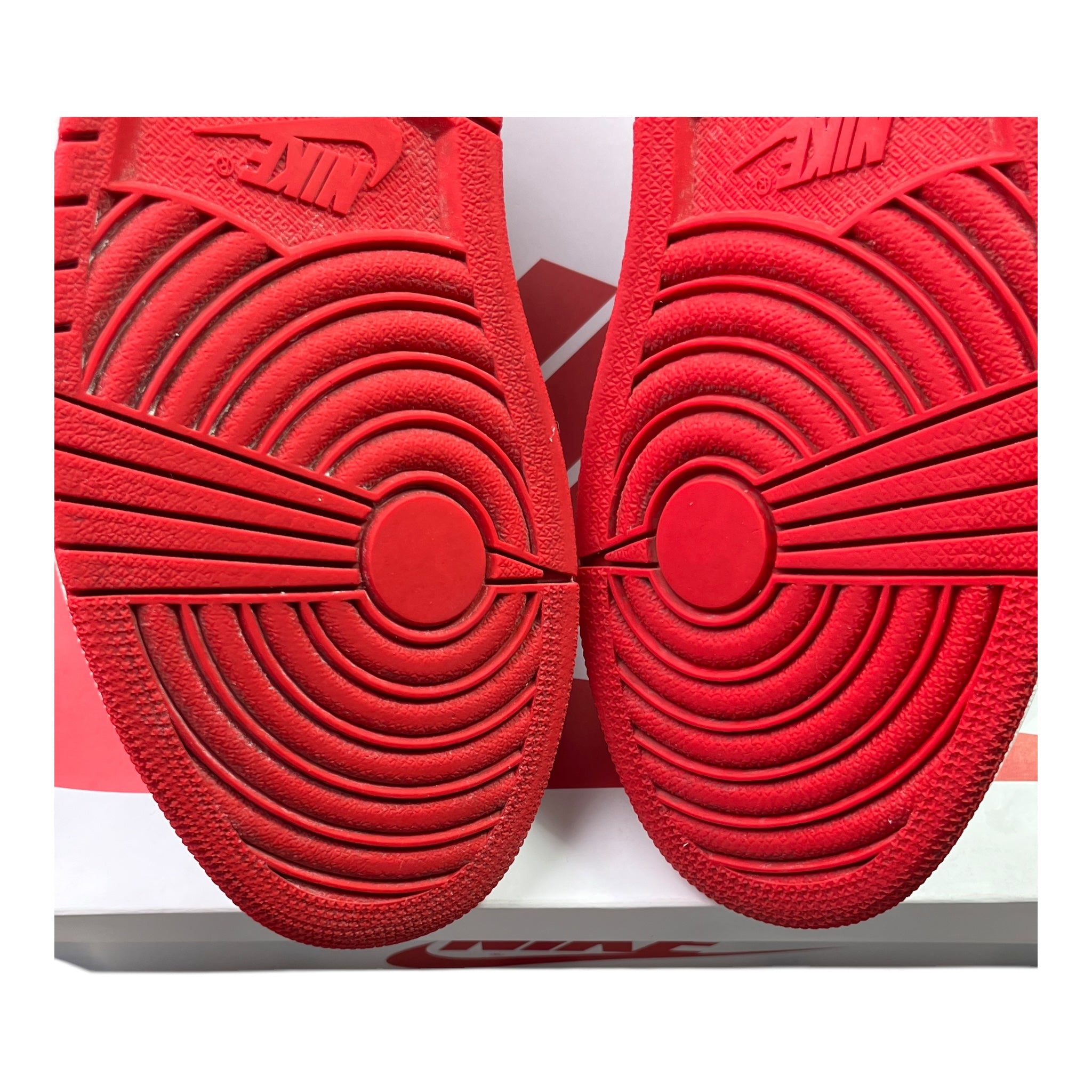Jordan 1 Retro High Heritage (45EU)