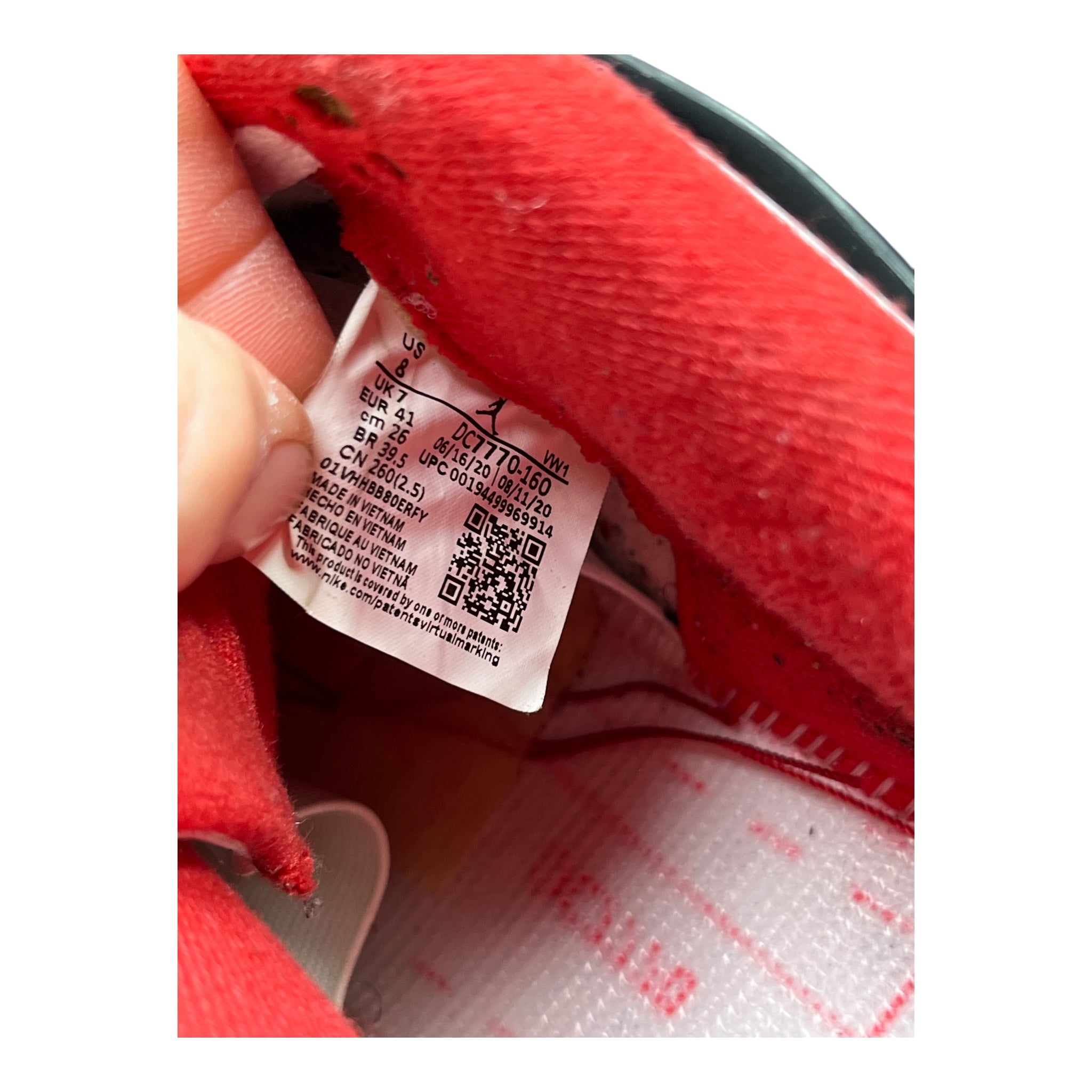 Jordan 4 Retro Fire Red (41EU)