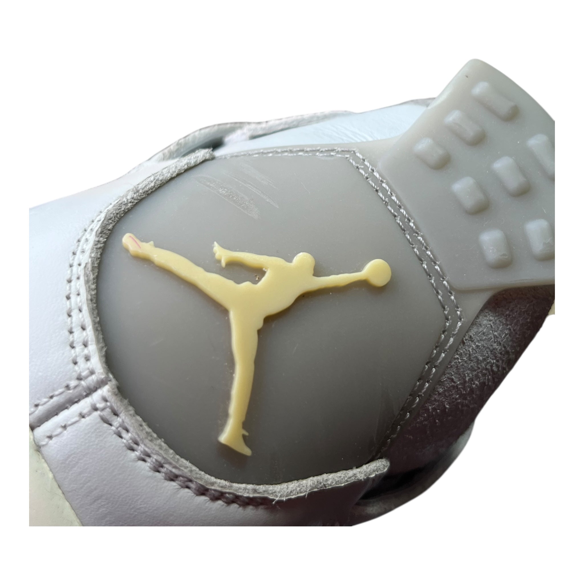 Jordan 4 Retro Photon Dust Craft (42EU)