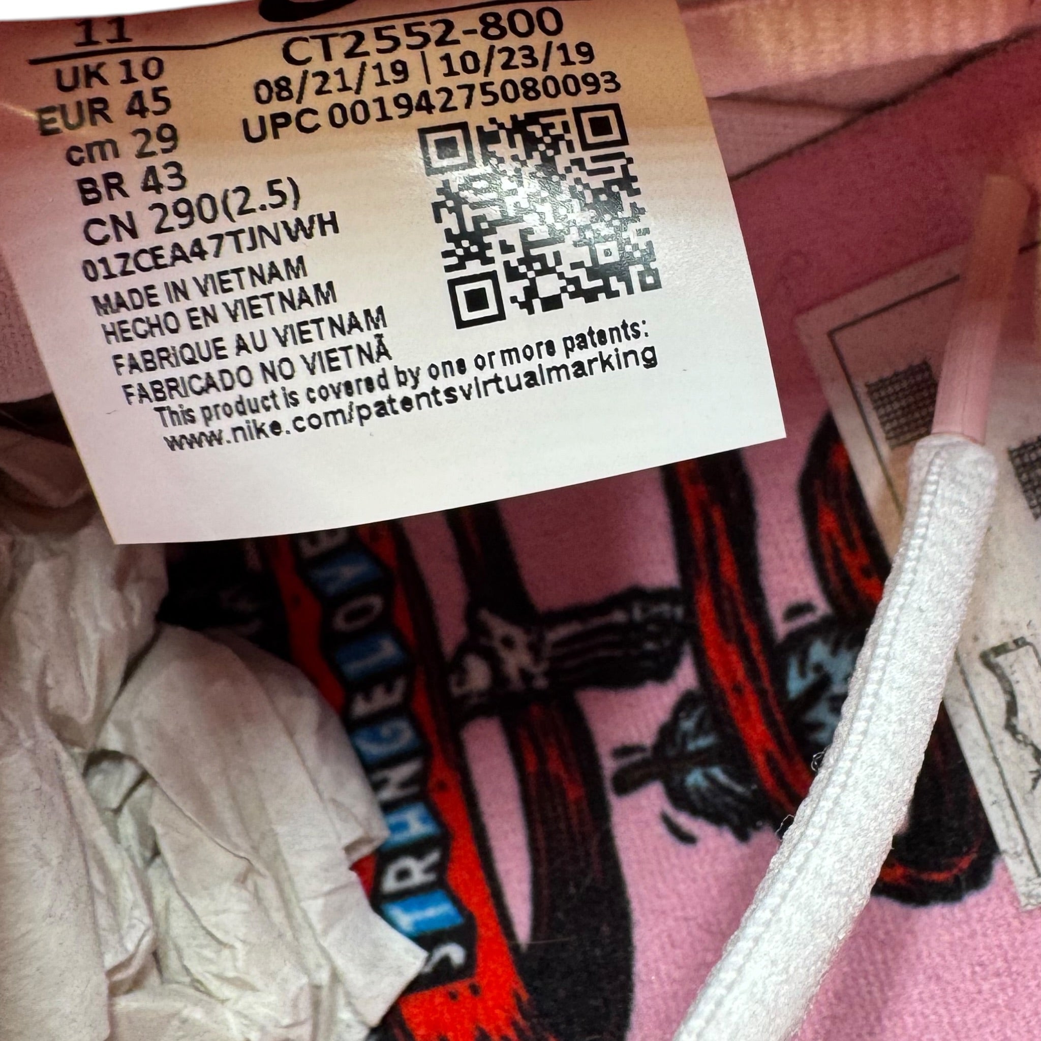 Dunk SB Low Strange Love (45EU)