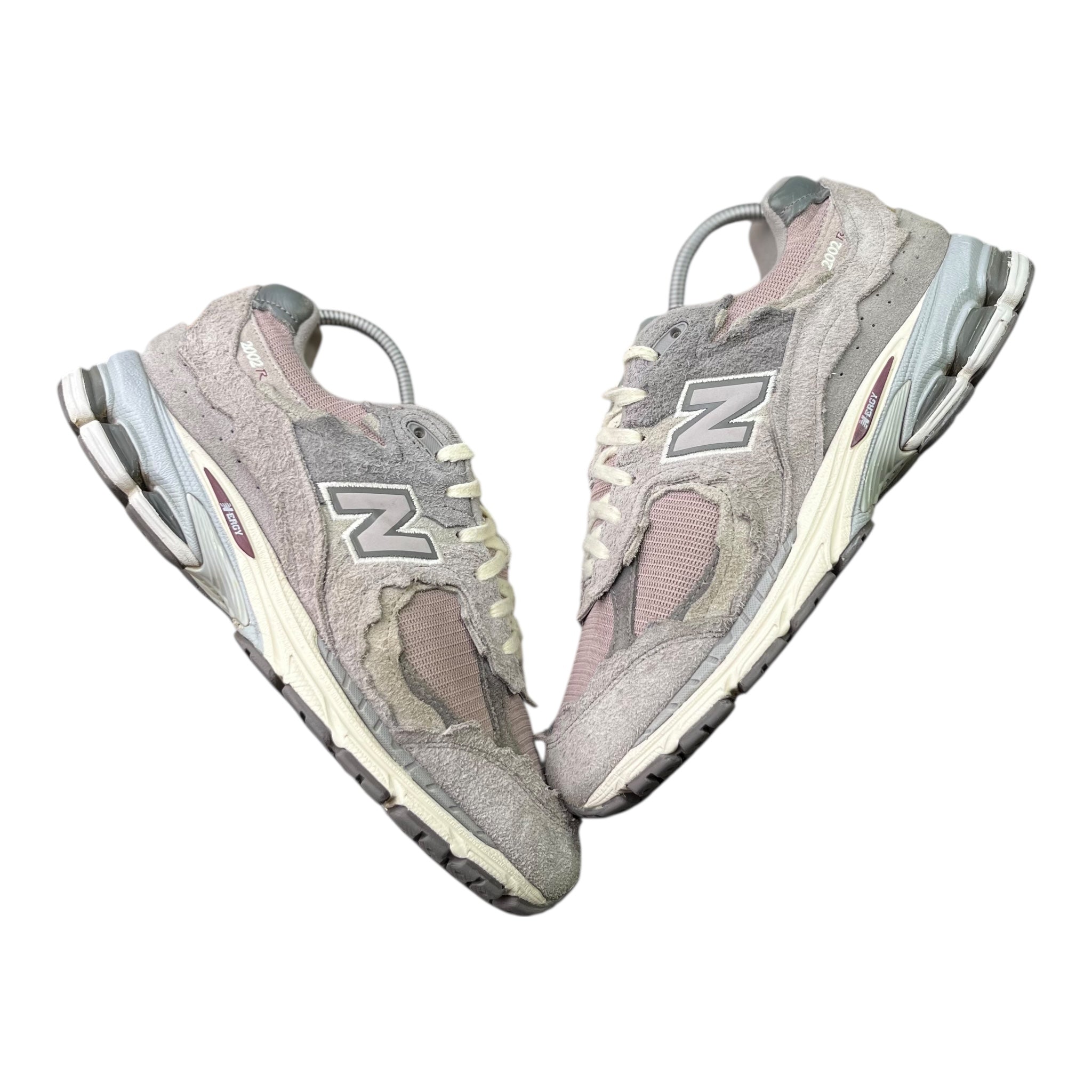 New Balance 2002R Protection Pack Neujahr Dusty Lilac (42EU)