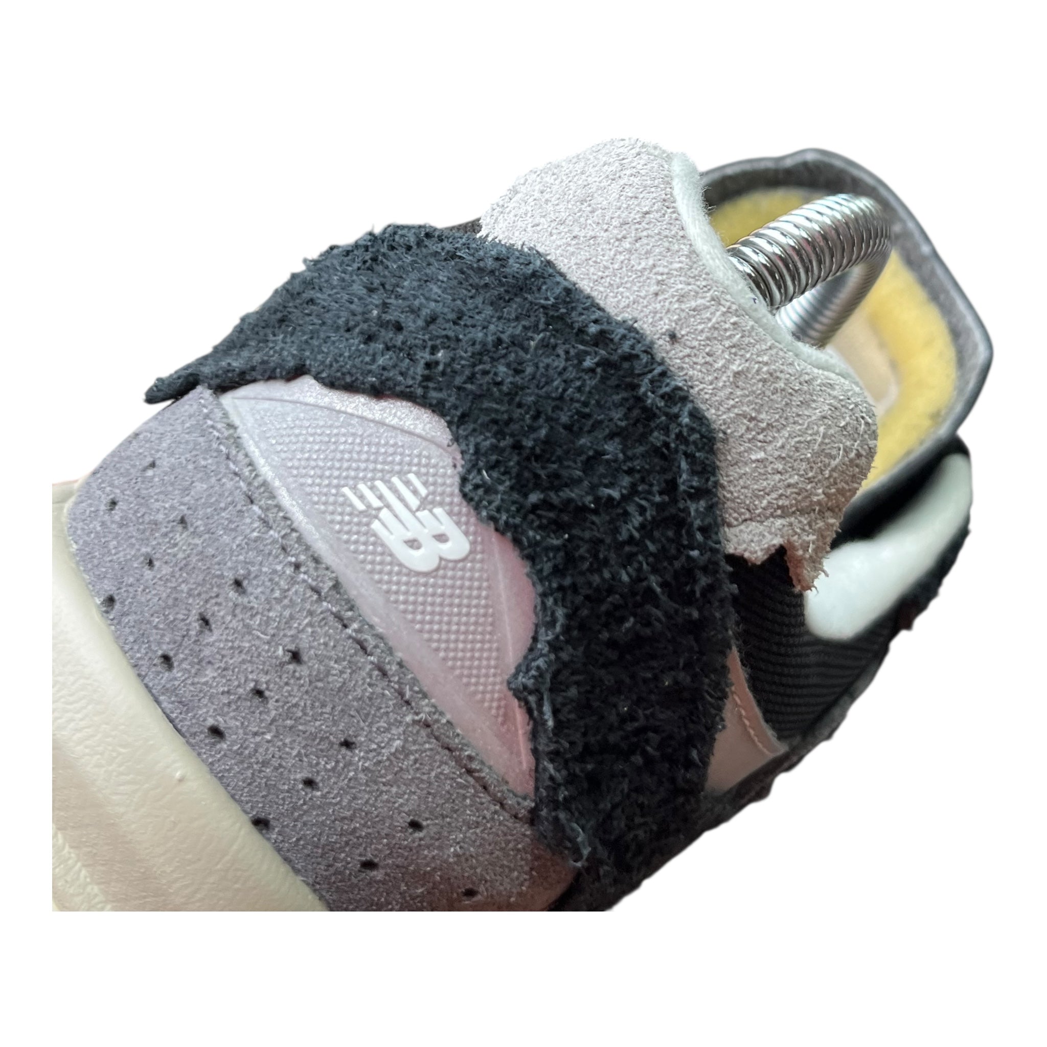 New Balance 2002R Protection Pack Black Grey (40.5EU)