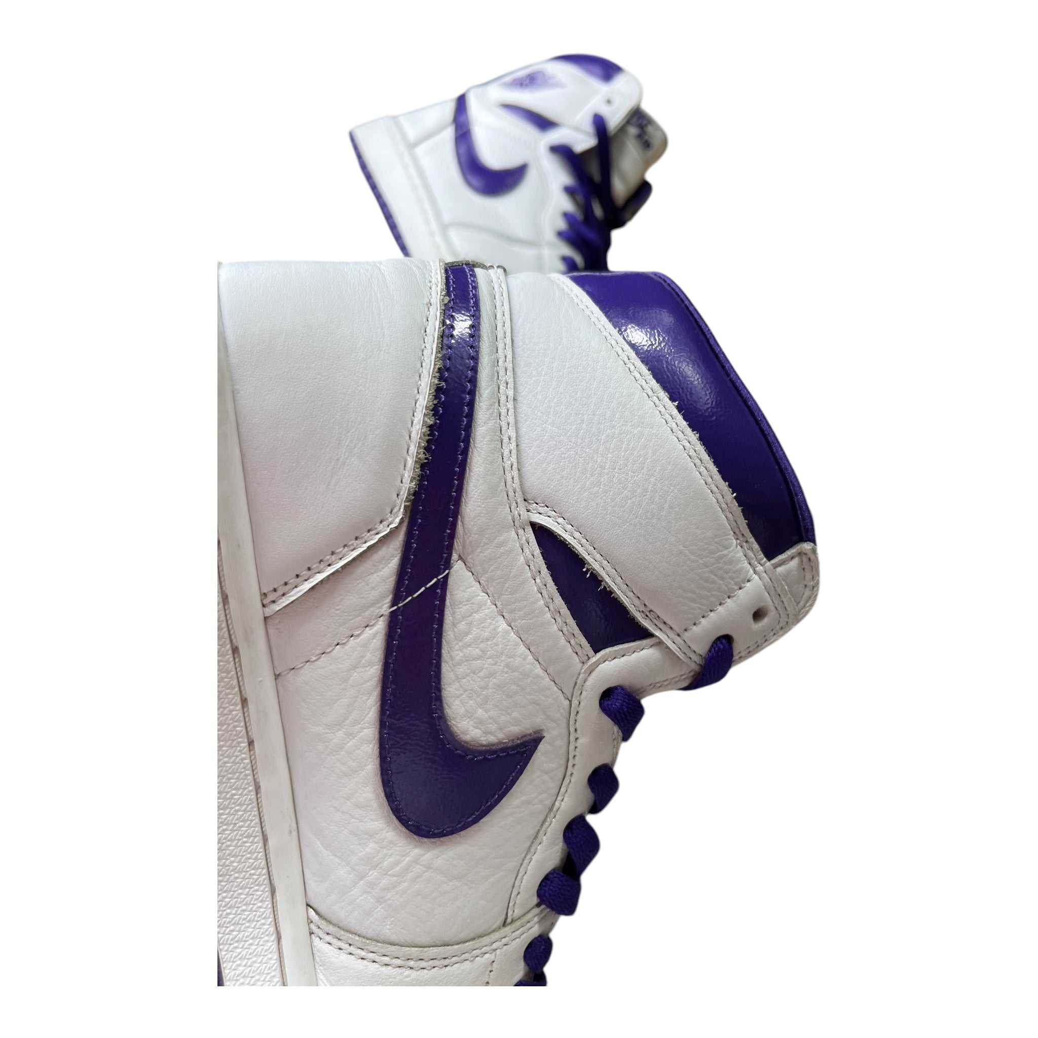 Jordan 1 Retro High Metallic Lila (42.5EU)