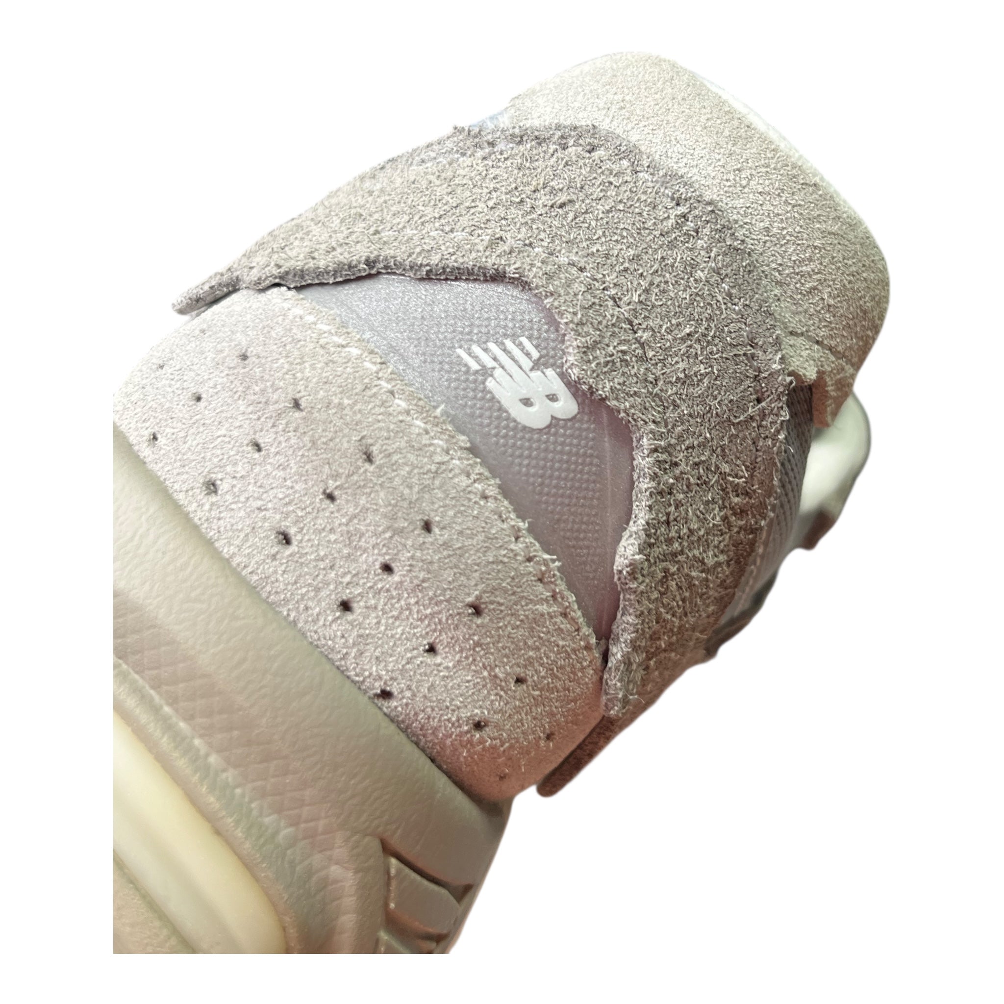 New Balance 2002R Protection Pack Grau (41.5EU)