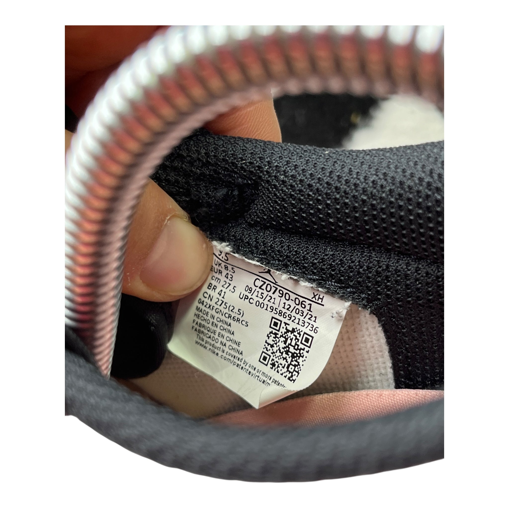Jordan 1 Low Bleached Coral (43EU)