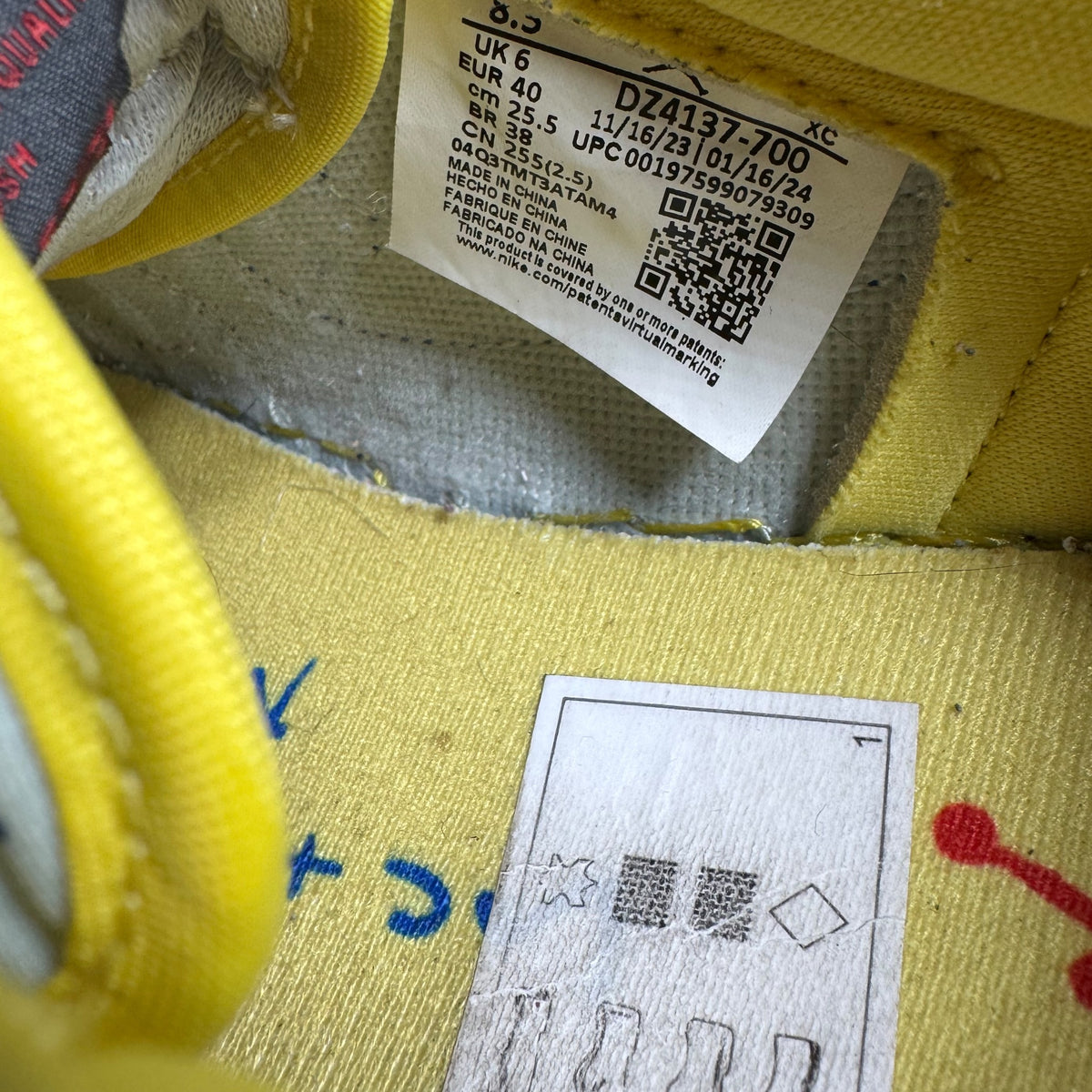 Jordan One Low Travis Scott Canary (40EU)