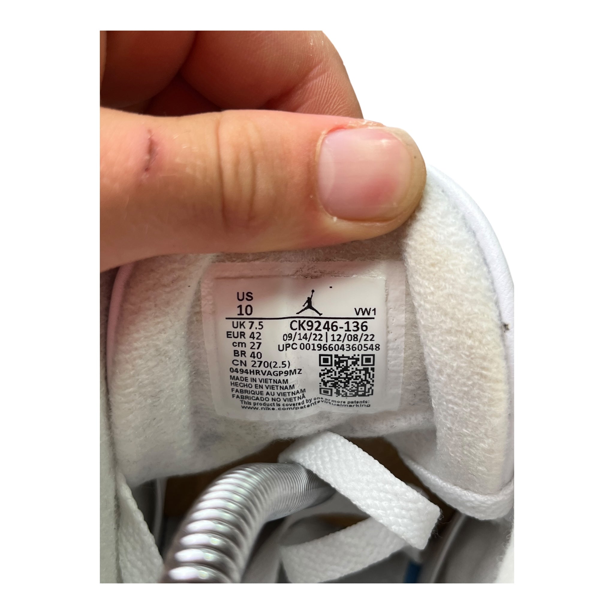Jordan 3 Retro Lucky Green (42EU)