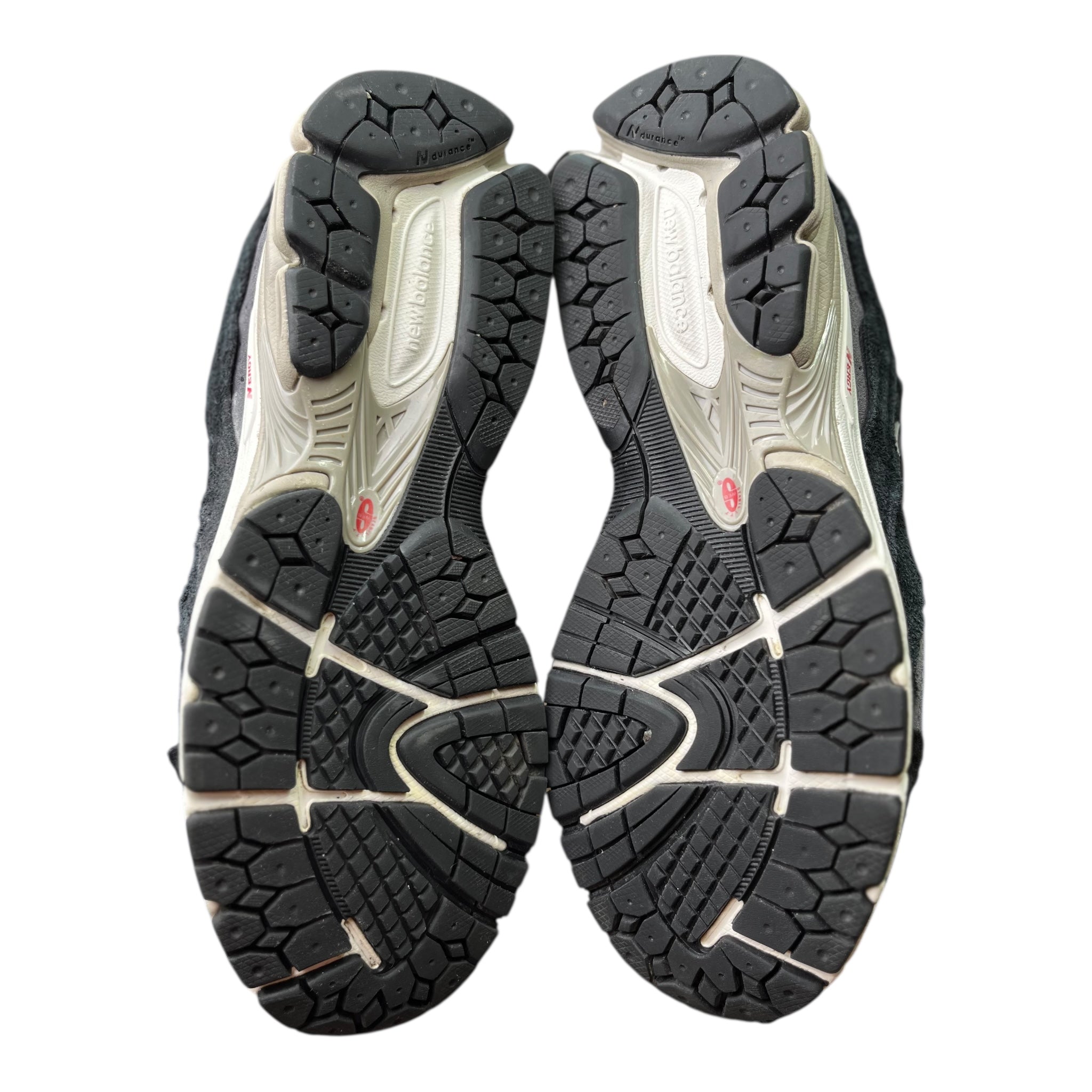 New Balance 2002R Protection Pack Black Grey (40.5EU)