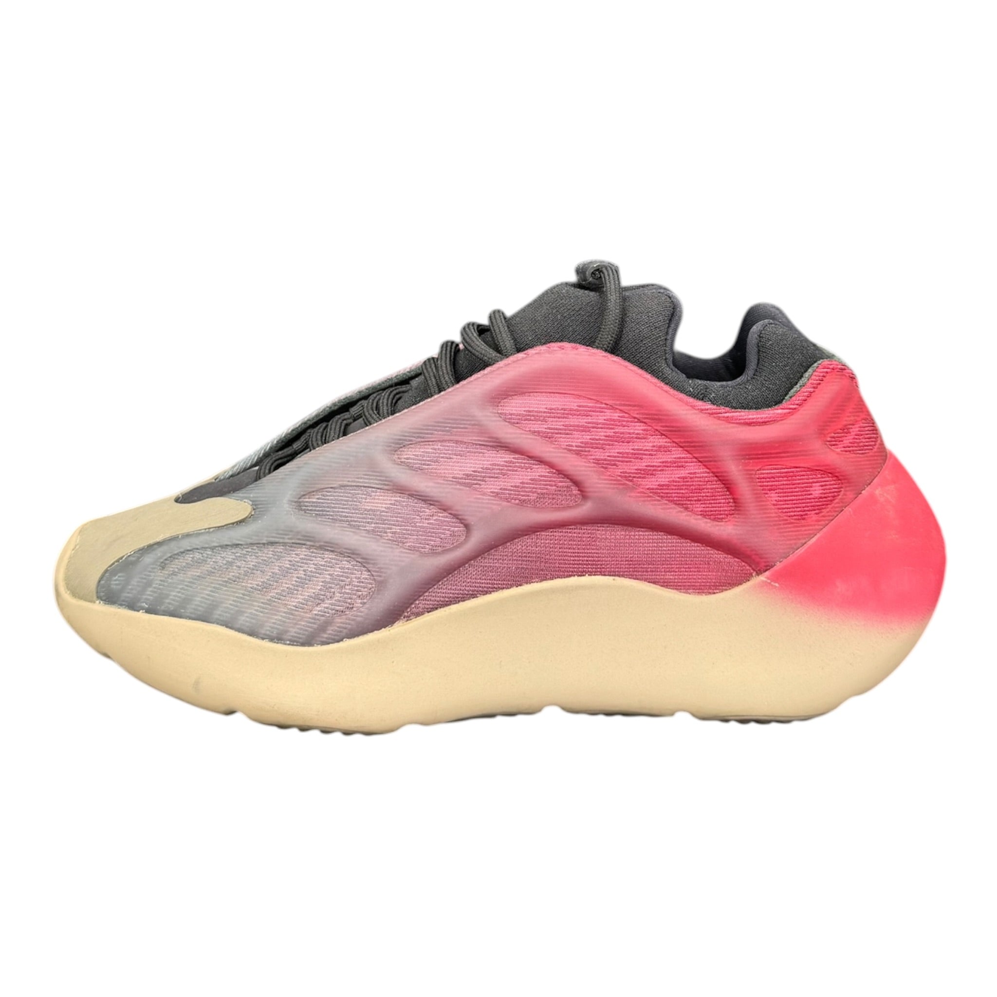 Yeezy 700 V3 (37.5EU)