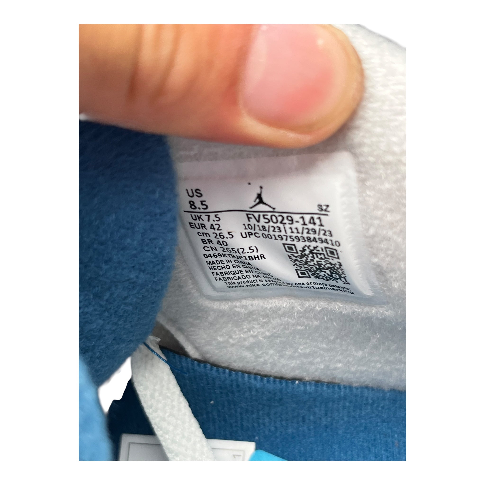 Jordan 4 Retro Military Blue (42EU)