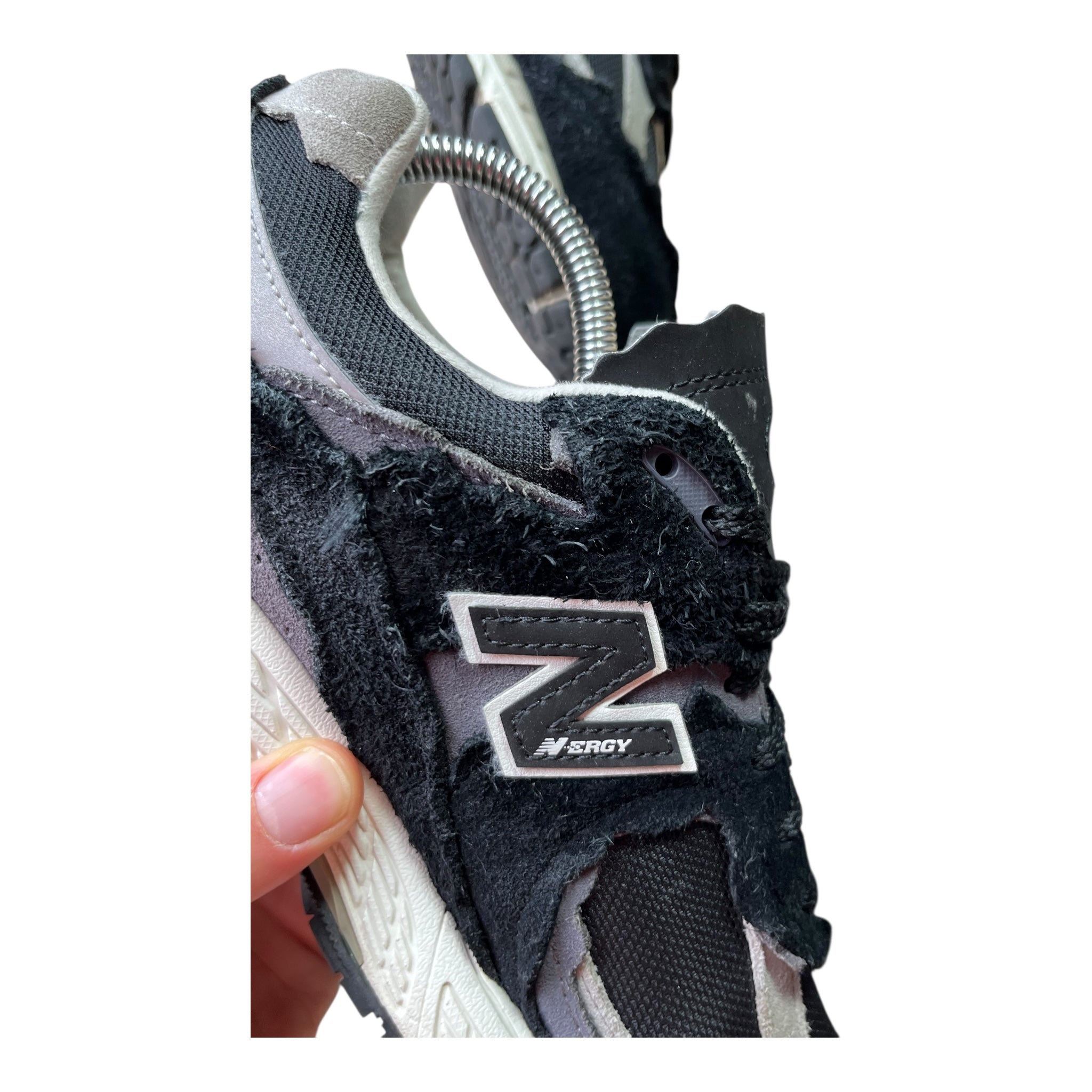 New Balance 2002R Schutzpaket Schwarz Grau (42EU)