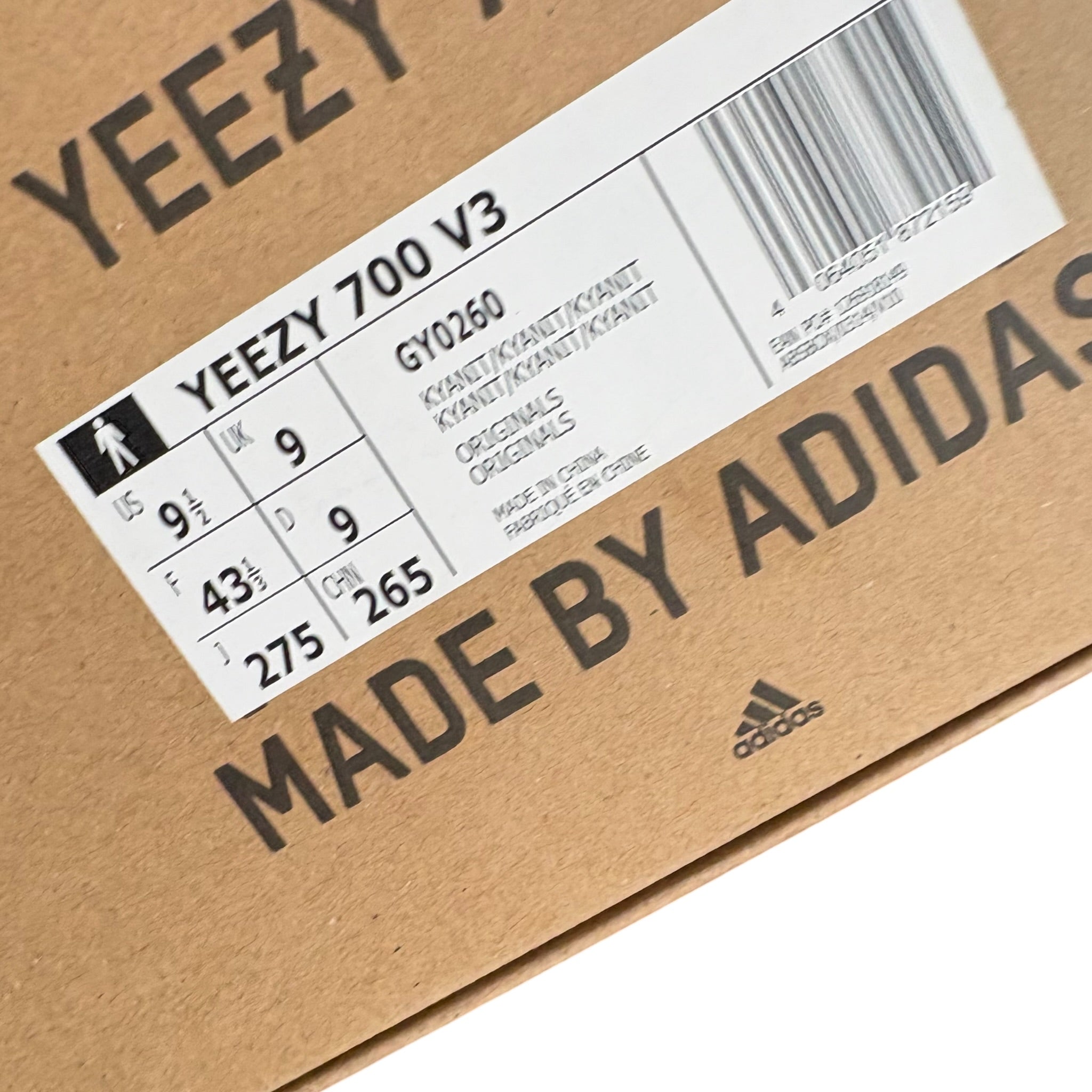 Yeezy 700 V3 (43EU)