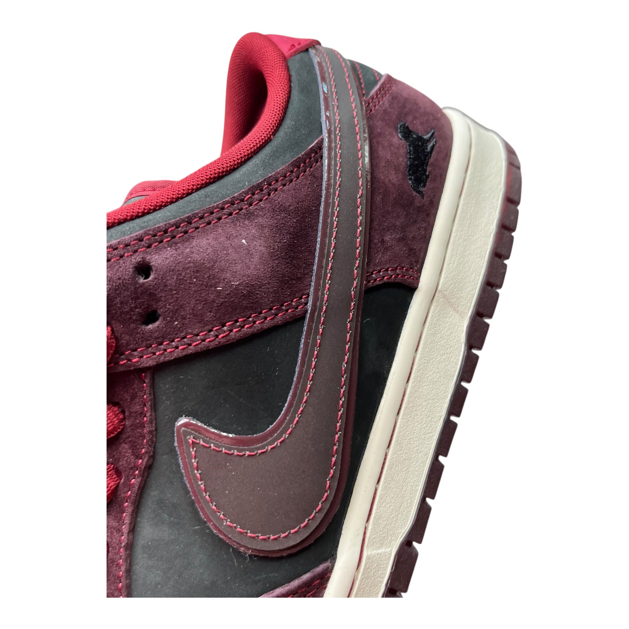Nike Dunk Low Sb Riot Skateshop Mahagoni Dunkel Rote Beete (45EU)