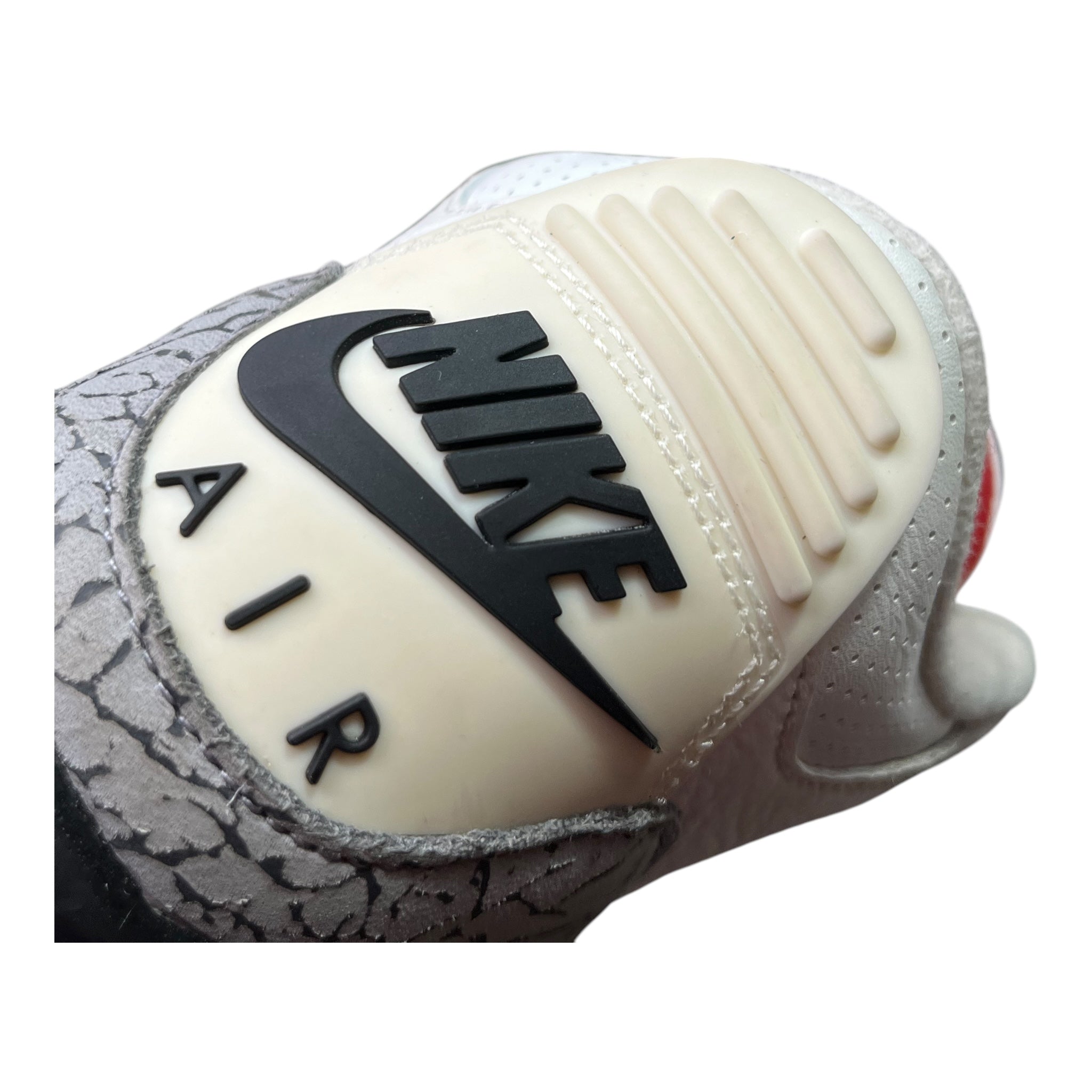 Jordan 3 Retro White Cement Reimagined (38.5EU)
