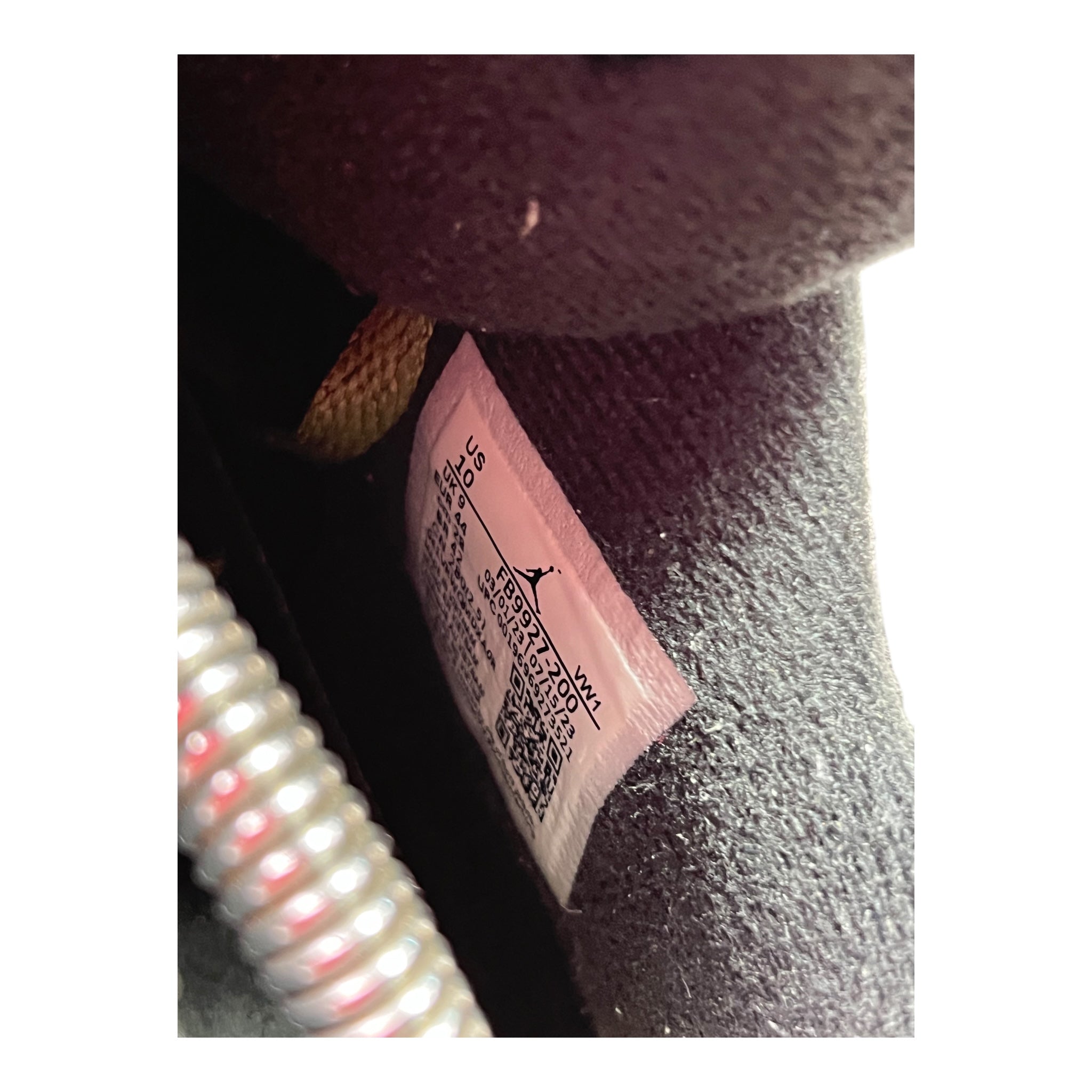 Jordan 4 Retro Craft Medium Olive (44EU)