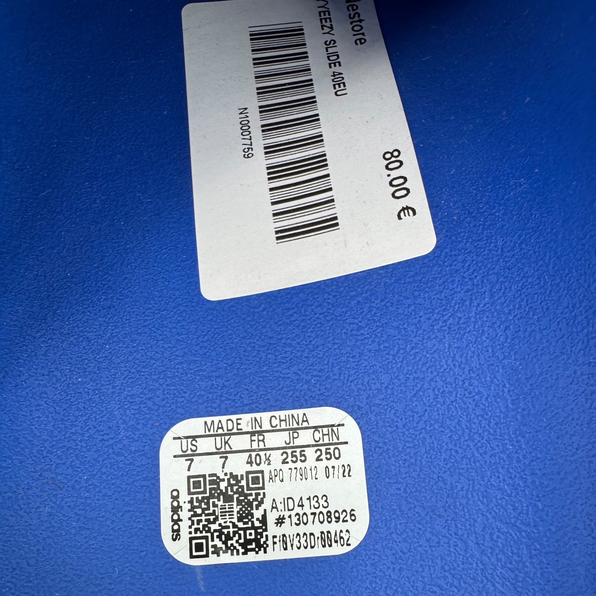 Yeezy Slide (40EU)