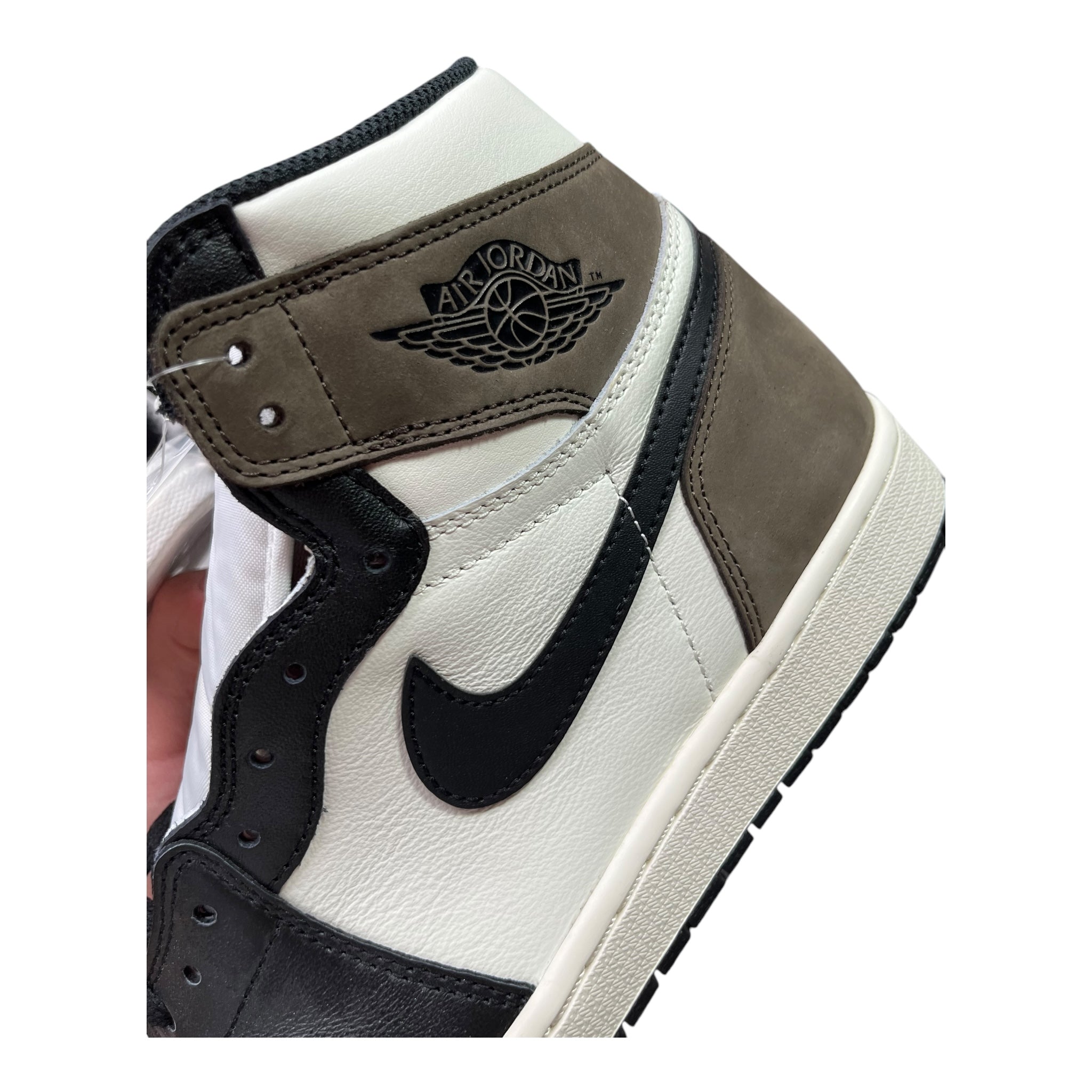 Jordan 1 Retro High Dark Mocha (44EU)
