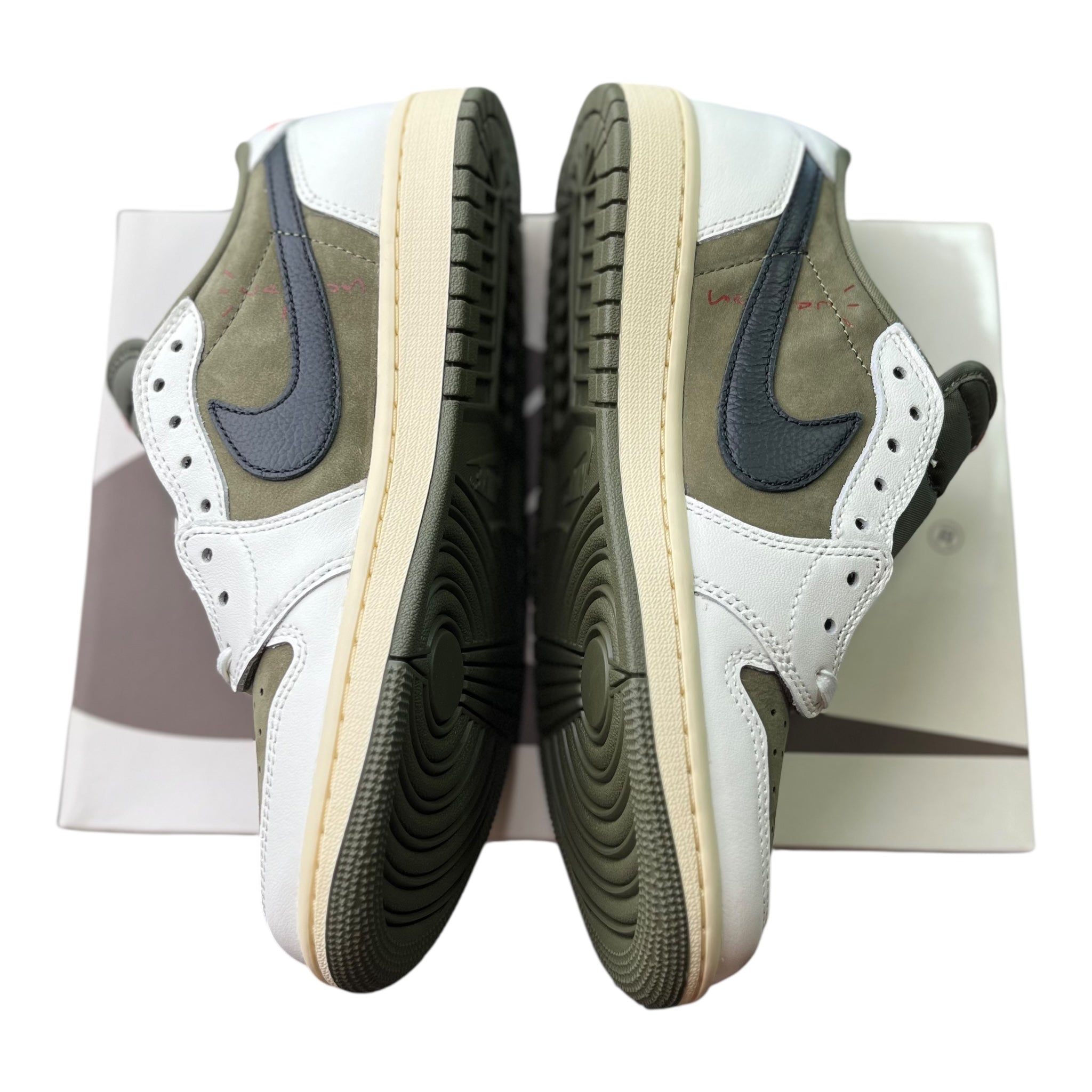 Jordan 1 Low OG SP Travis Scott Medium Olive (42EU)