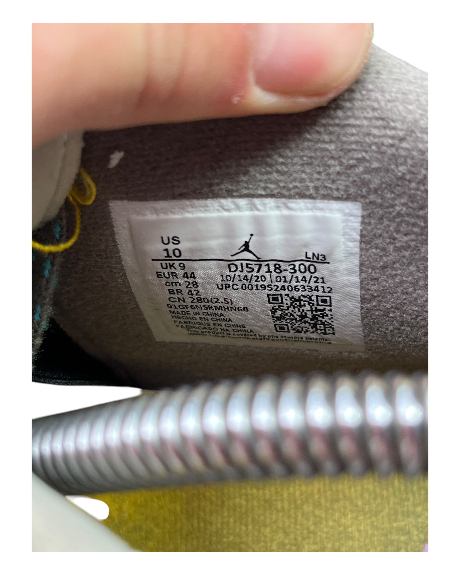 Jordan 4 Retro Union LA Desert Moss (44EU)