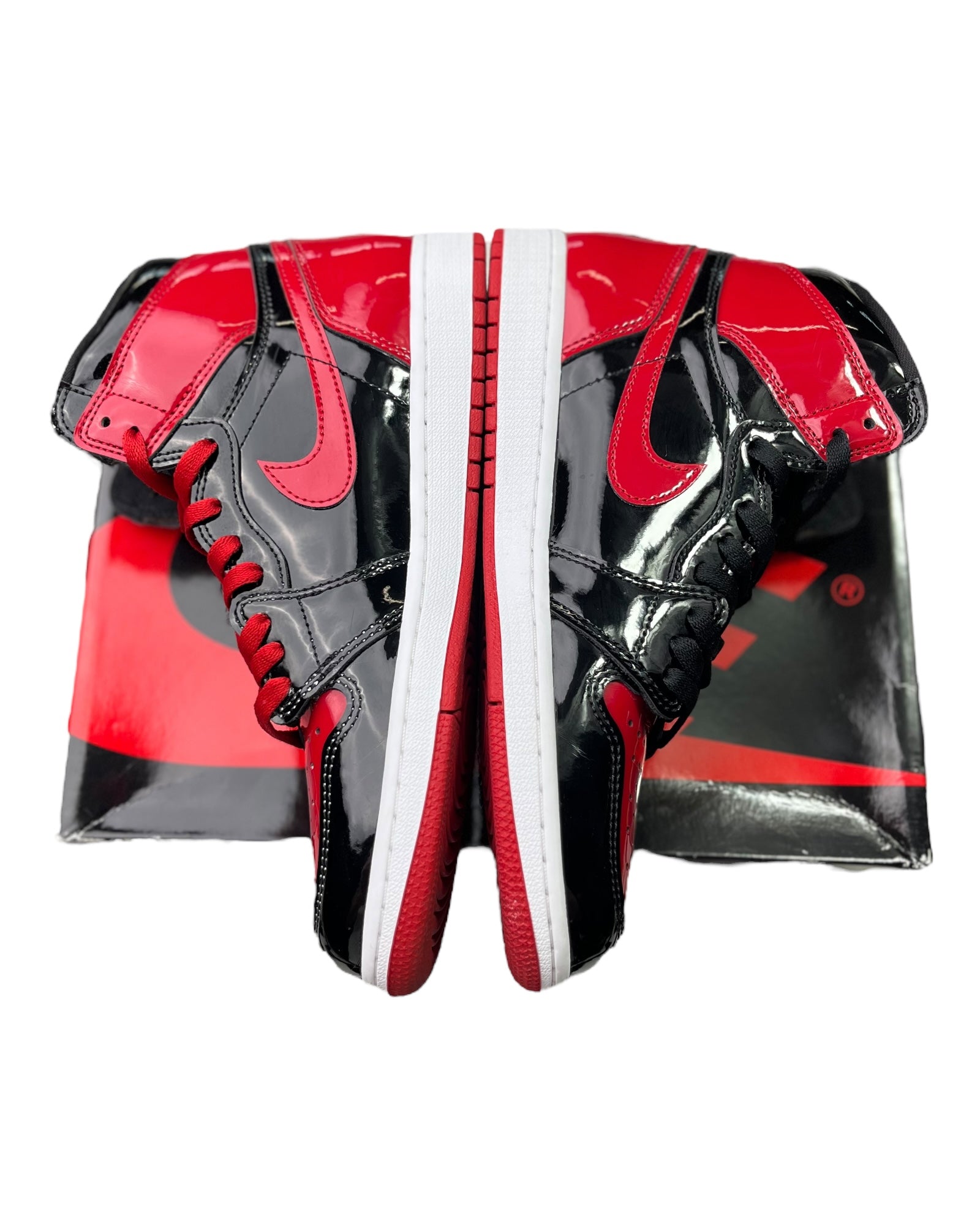 Jordan 1 Retro High OG Patent Bred (44EU)