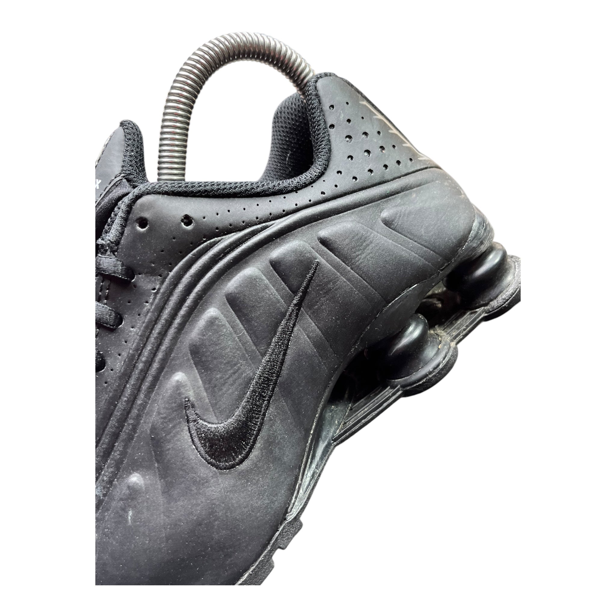 Nike Shox R4 Triple Black
(35.5EU)