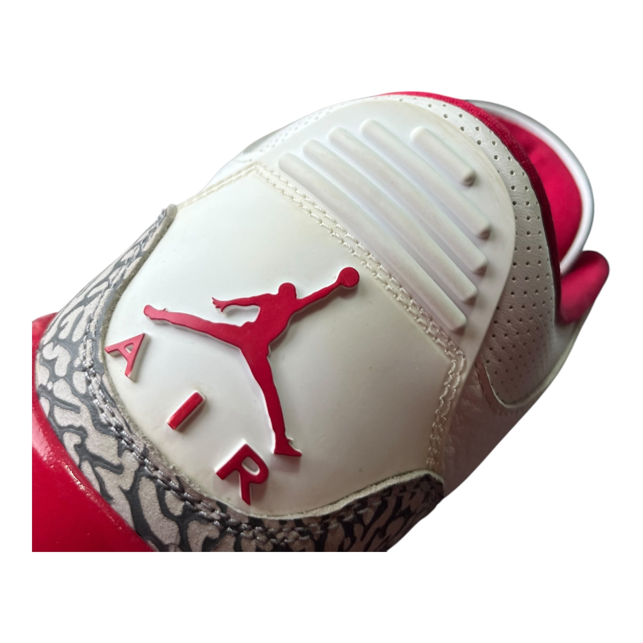 Jordan 3 Retro Cardinal Red (45.5EU)