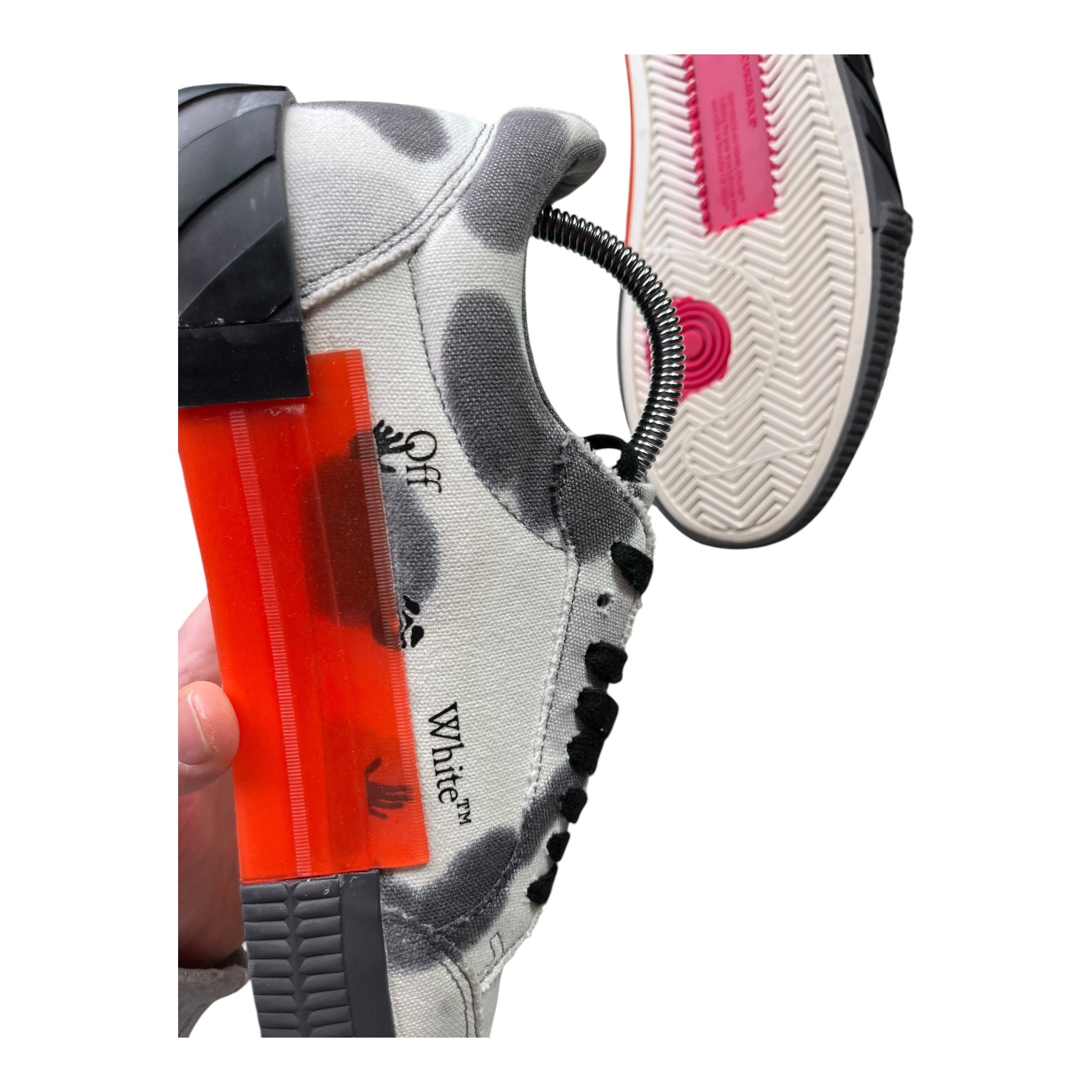 Off-White Vulcanized (43EU)