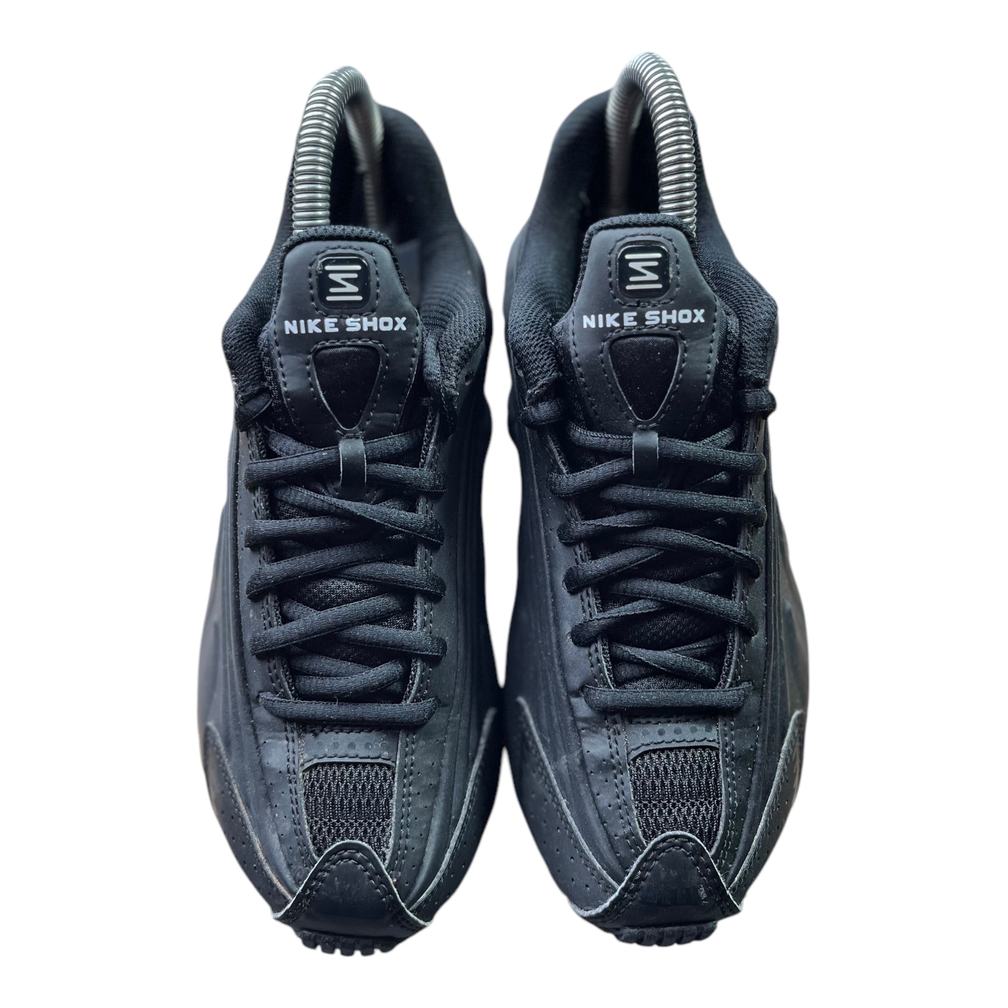 Nike Shox R4 Triple Black
(35.5EU)