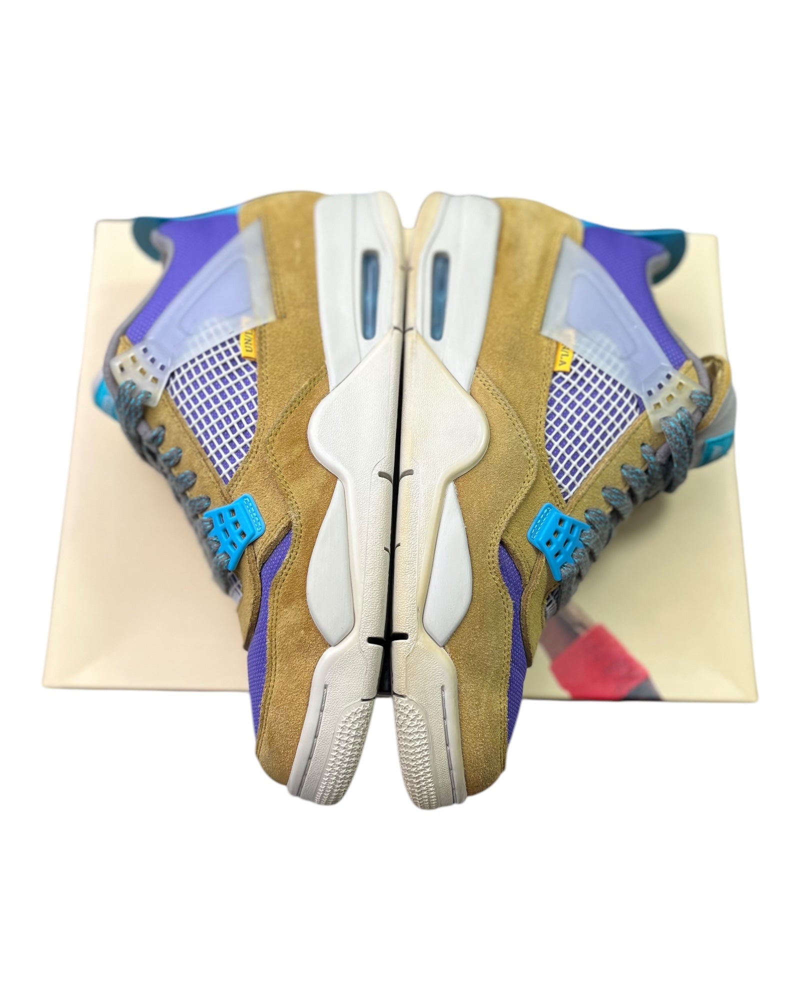 Jordan 4 Retro Union LA Desert Moss (44EU)