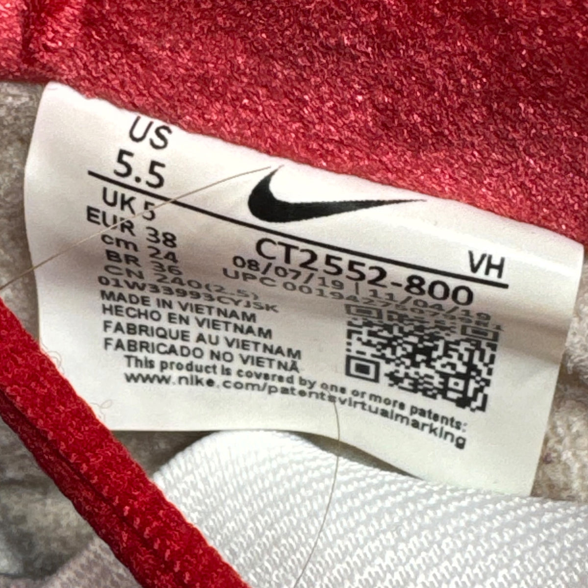 Dunk SB Low Strange Love (38EU)