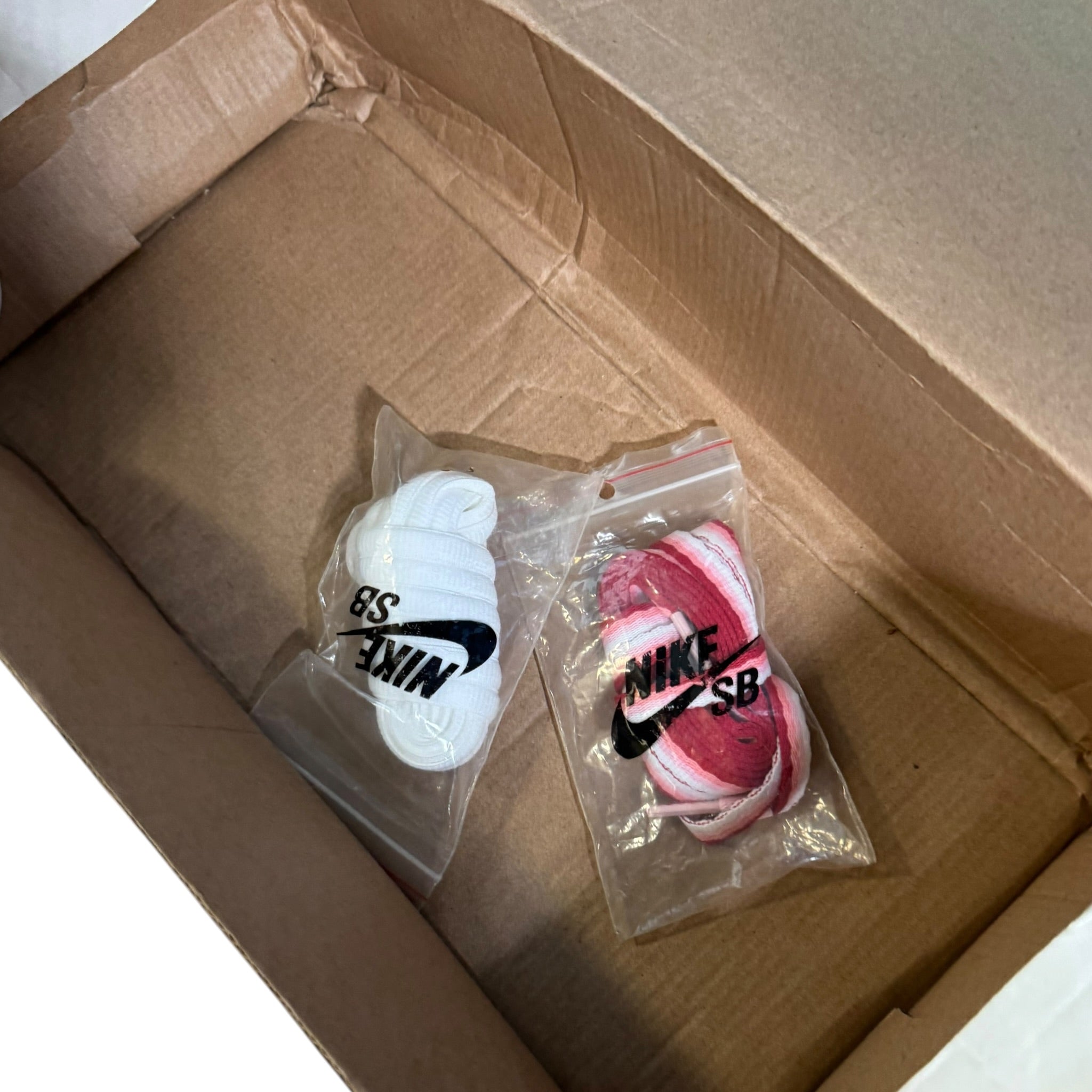 Dunk SB Low Strange Love (40.5EU)