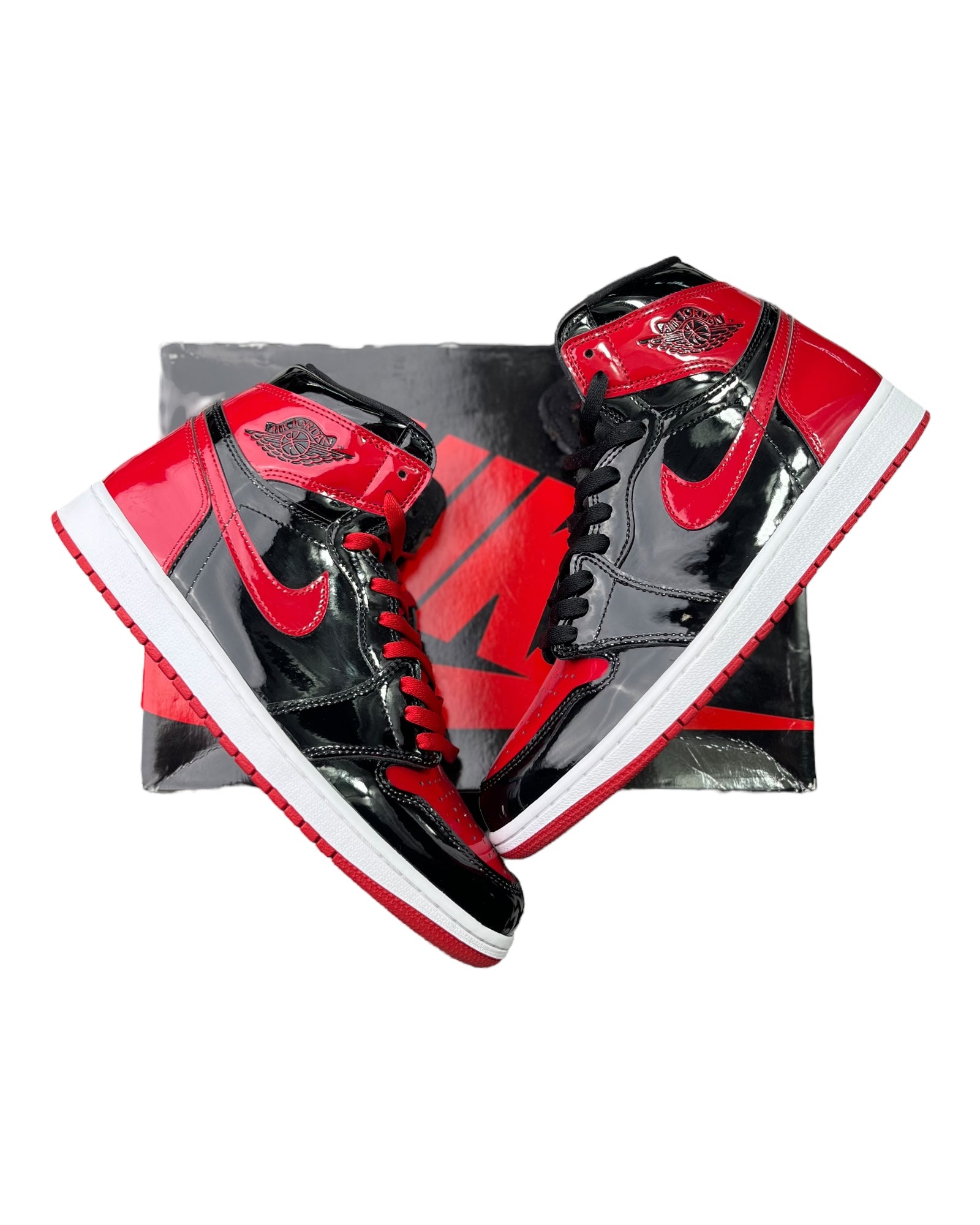 Jordan 1 Retro High OG Patent Bred (44EU)