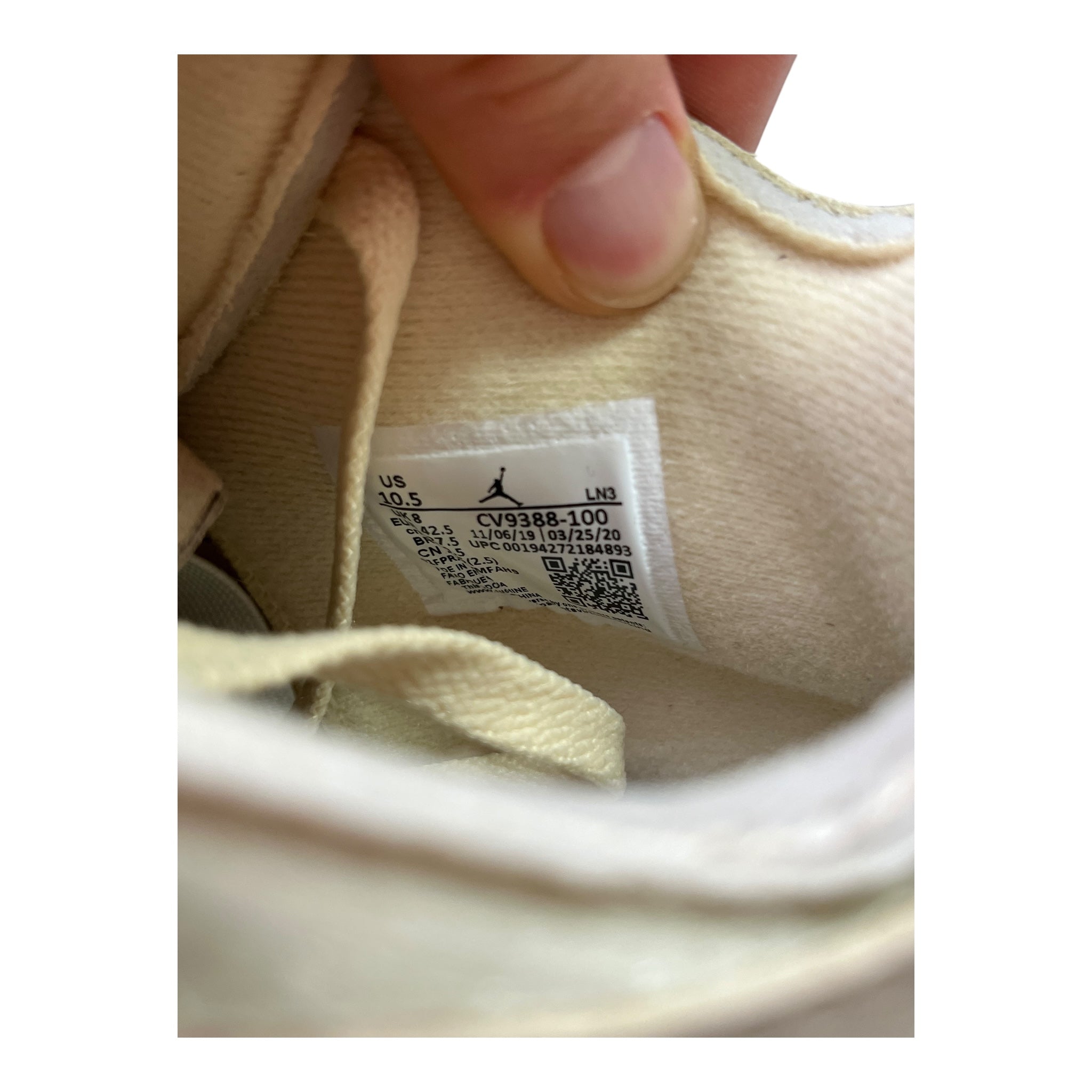 Jordan 4 Retro Off-White Sail (42.5EU)