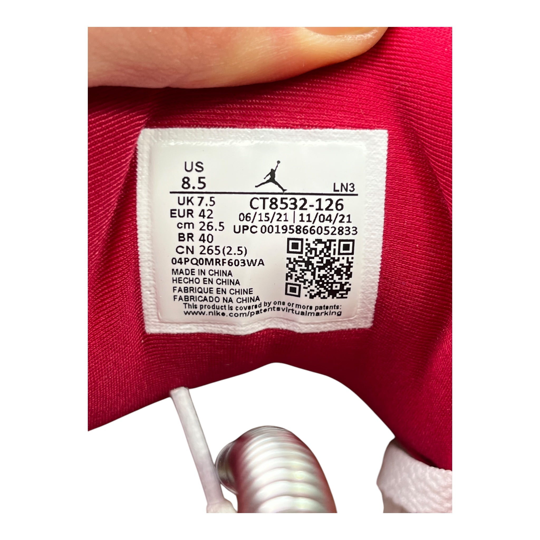 Jordan 3 Retro Cardinal Red (42EU)
