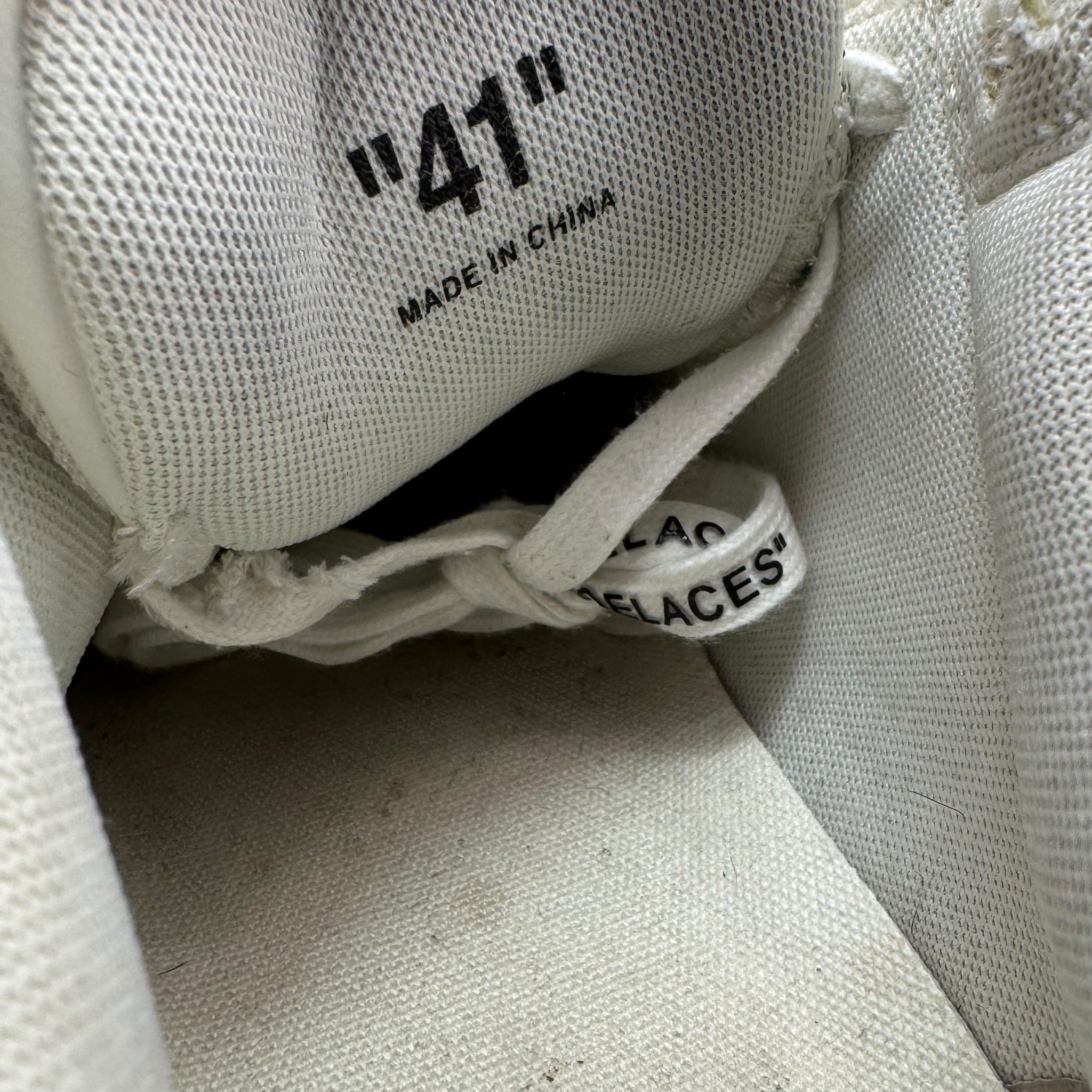 Off-White Out Off Office (41EU)